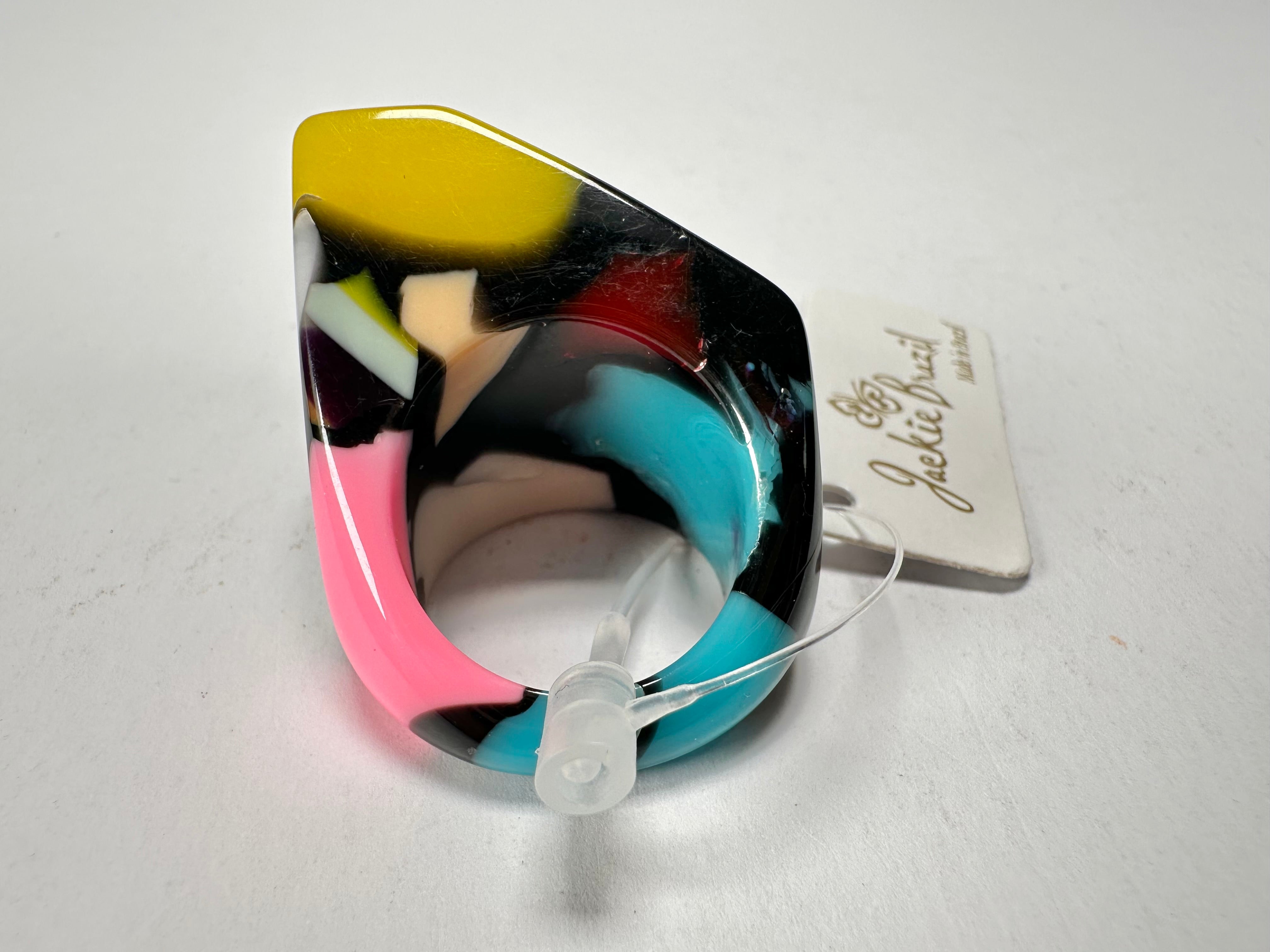 Jackie Brazil "Art Deco" Abstract Resin Ring ( R3081 ) Size UK Q / USA 8