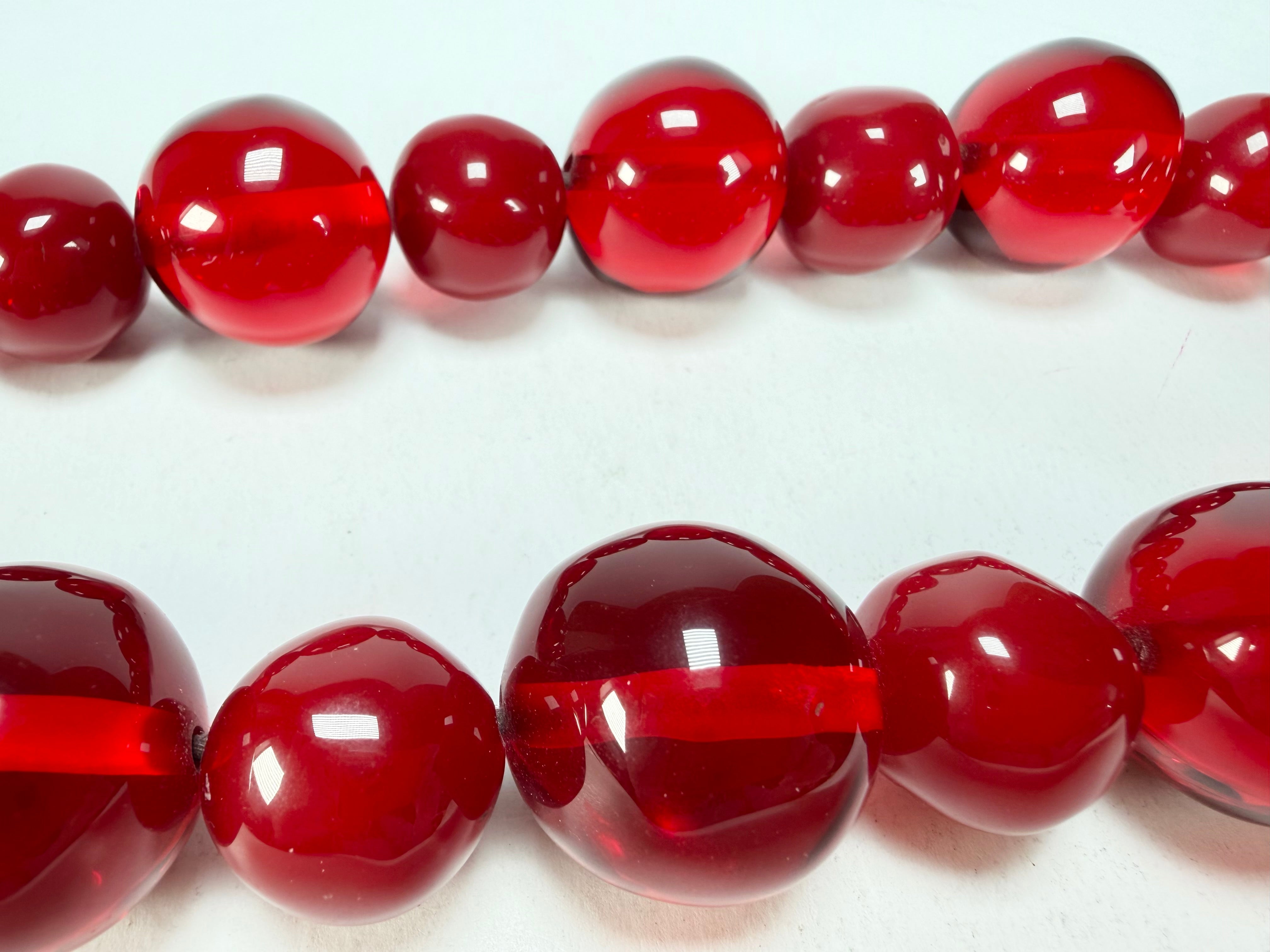Jackie Brazil "Large Spheres" Red Mix Short Abstract Necklace 50cm ( N2692 )