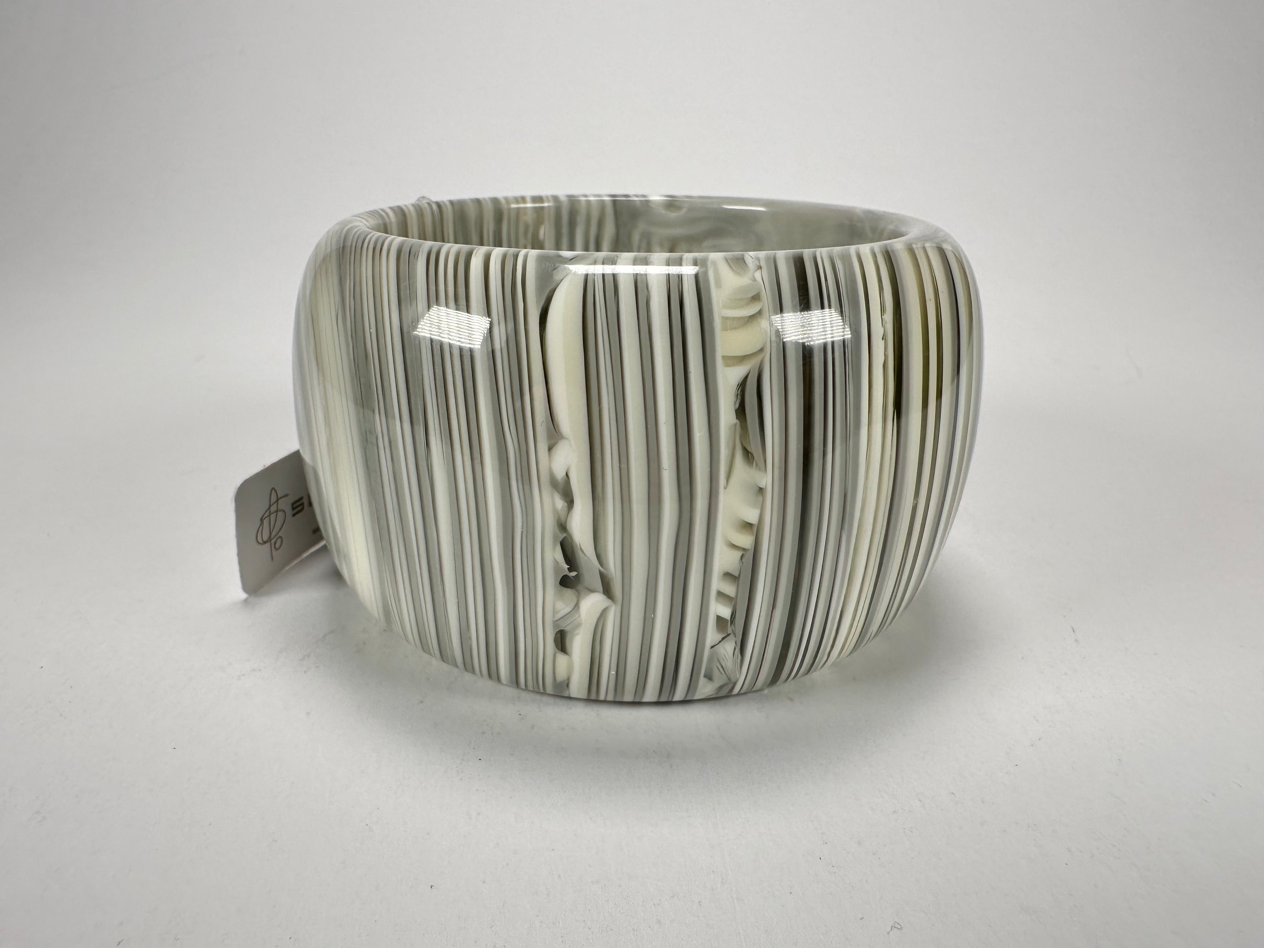 Jackie Brazil "Tiger" Liquorice Allsorts with Cat Eye Cream Mix 5cm Resin Bangle ( B0932 )