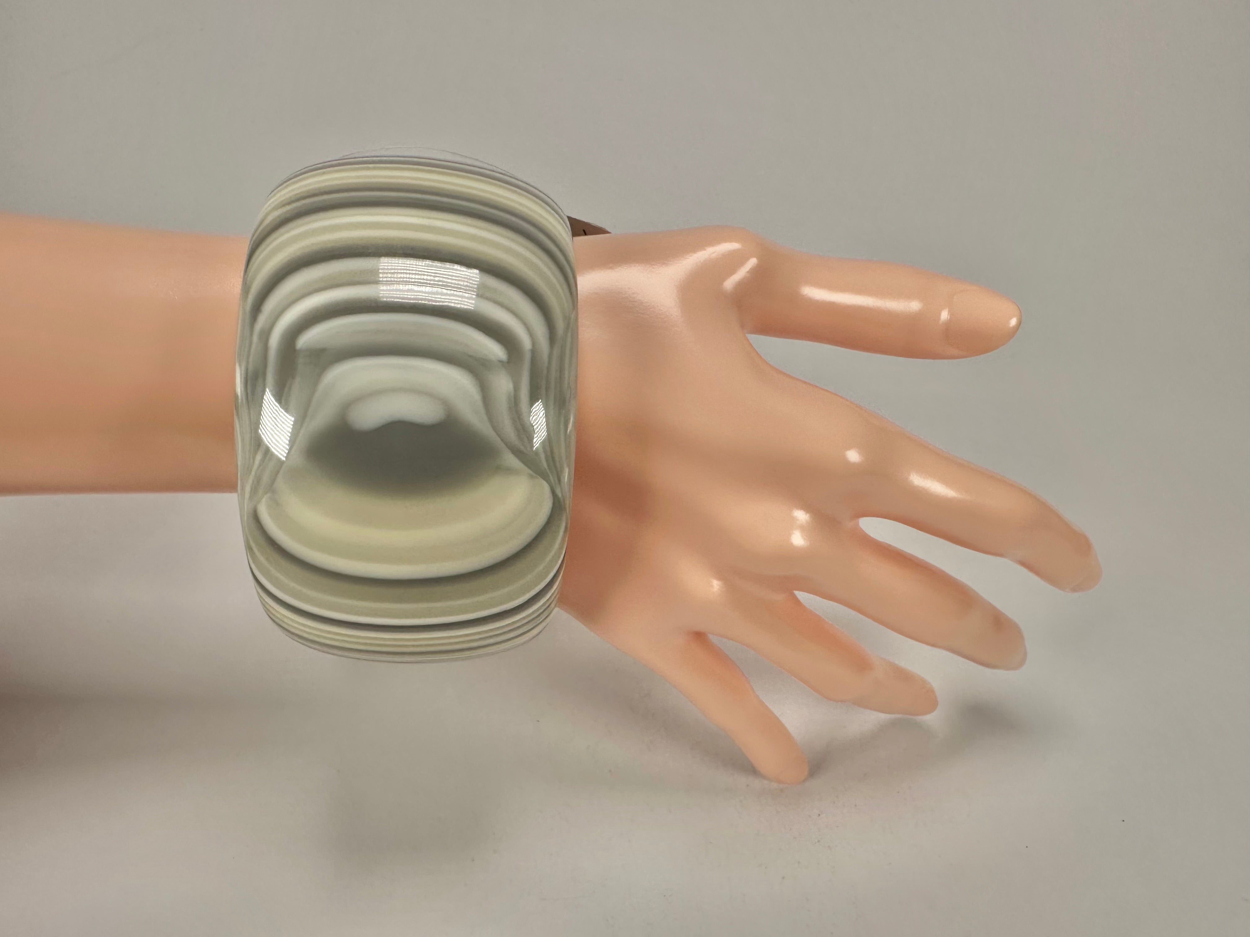 Jackie Brazil "Tiger" Liquorice Allsorts with Cat Eye Cream Mix 5cm Resin Bangle ( B0932 )