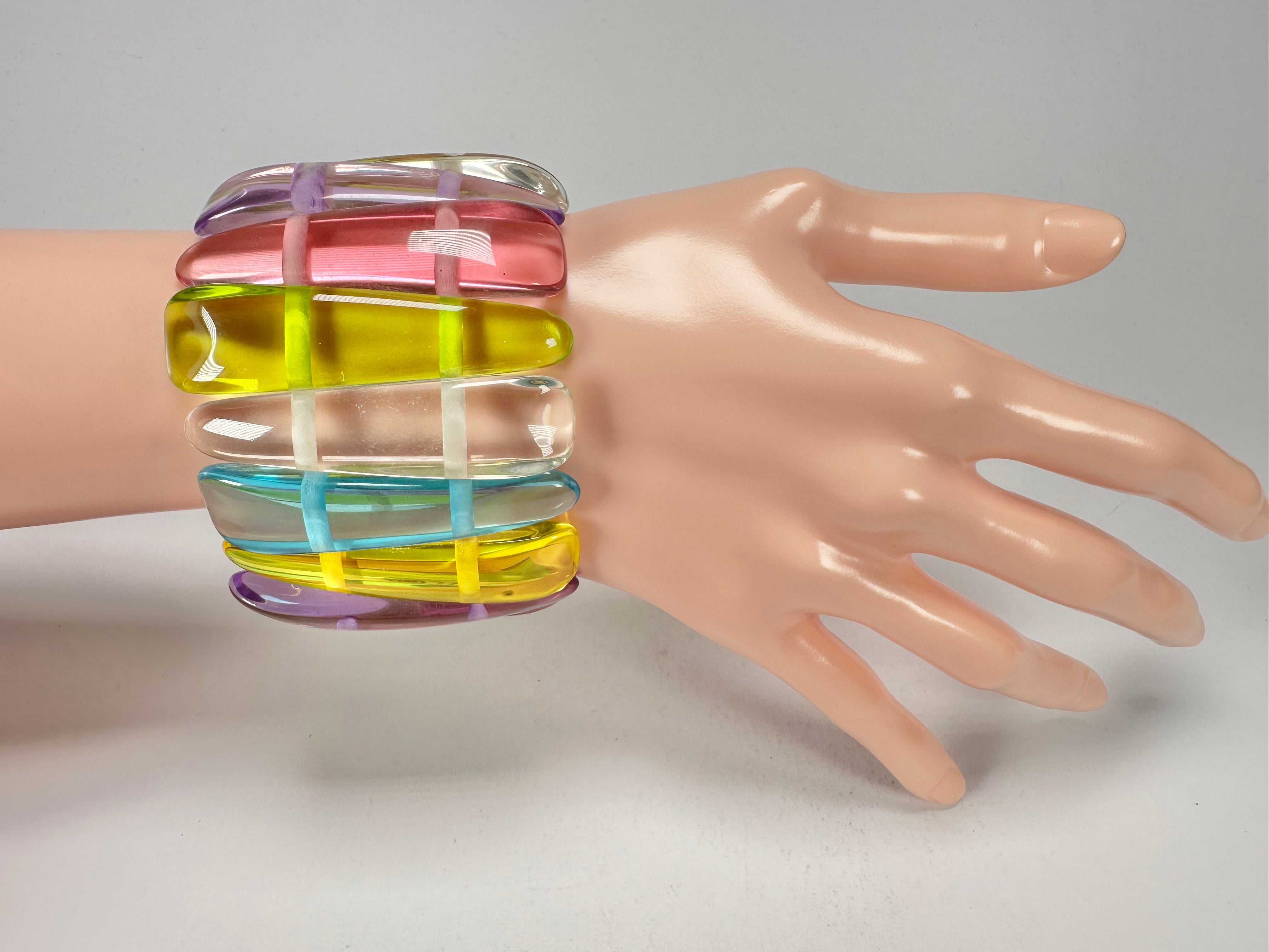 Jackie Brazil "Tulip" Transparent Paris Mix Elasticated Bracelet ( B0026 )