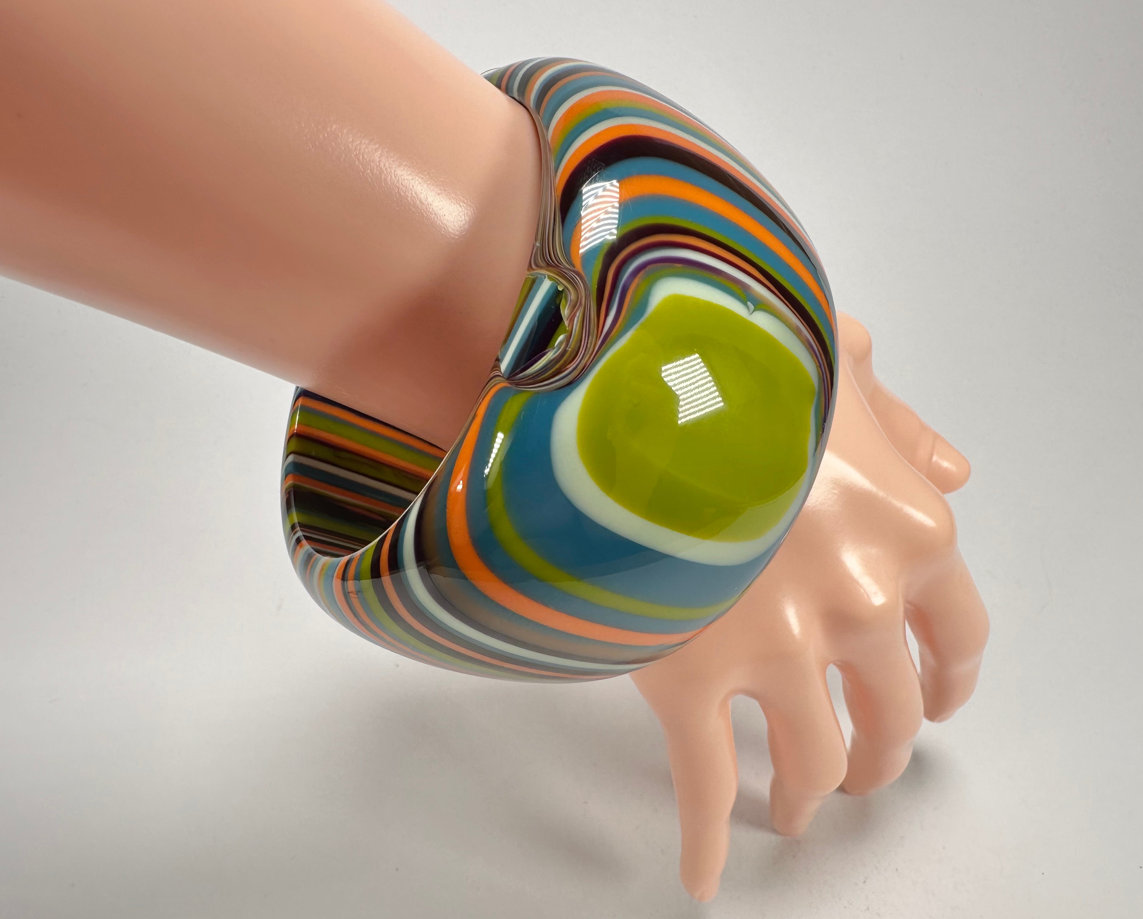 Jackie Brazil "Tiger" Liquorice Allsorts with Cat Eye Winter Colour 5cm Resin Bangle ( B0932 )