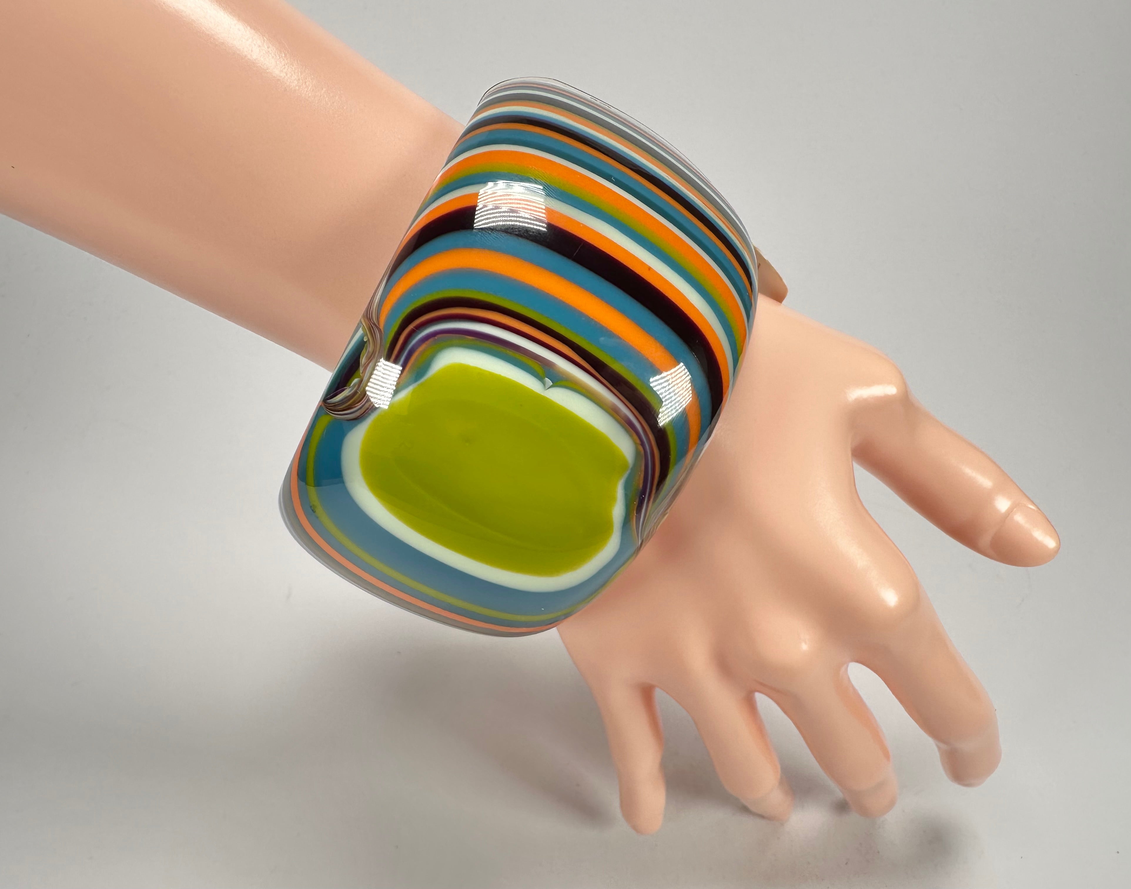 Jackie Brazil "Tiger" Liquorice Allsorts with Cat Eye Winter Colour 5cm Resin Bangle ( B0932 )