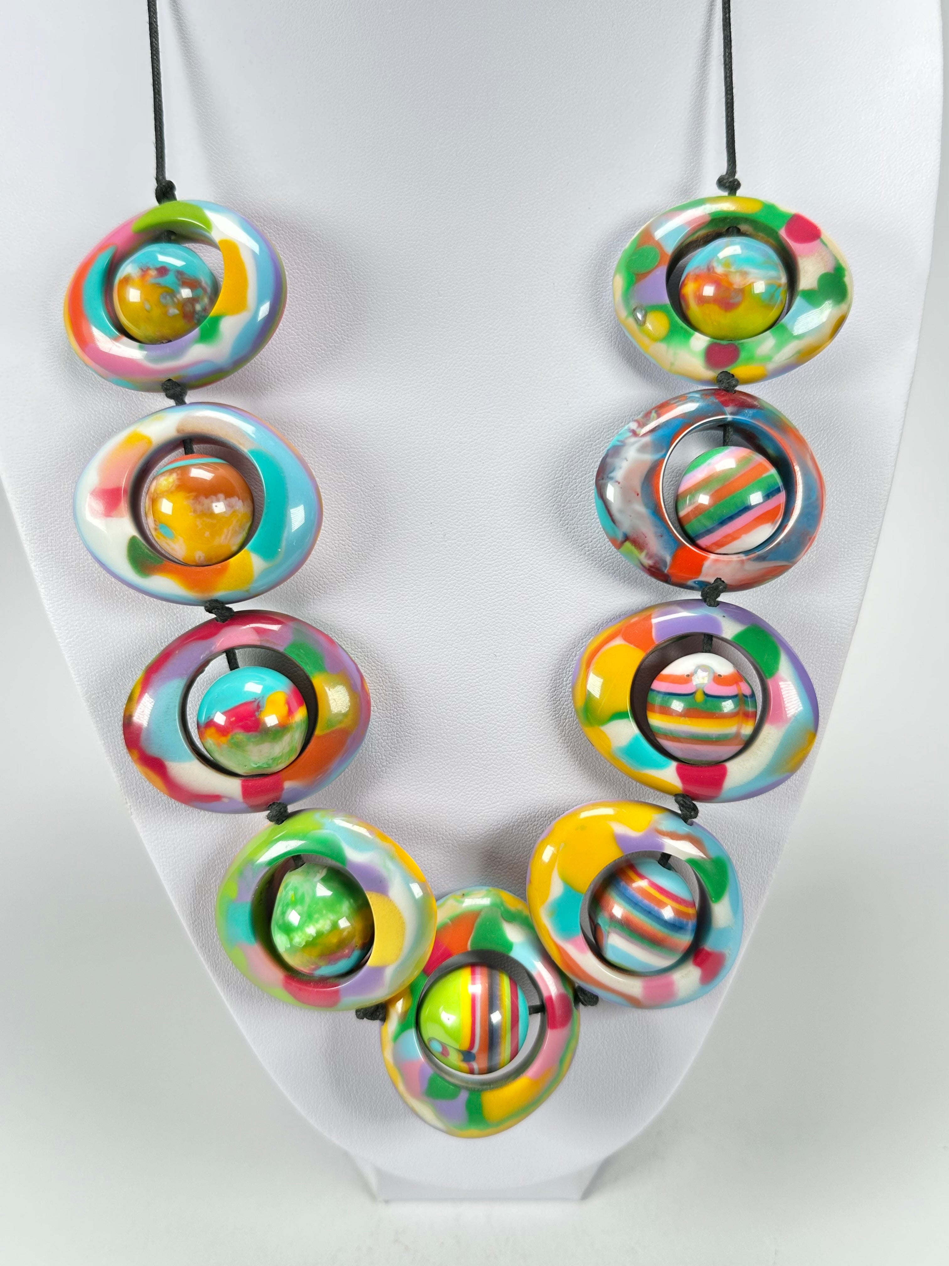 Jackie Brazil "Saturn" Kandinsky Disc & Ball On String Short 50cm Necklace ( N0051 )