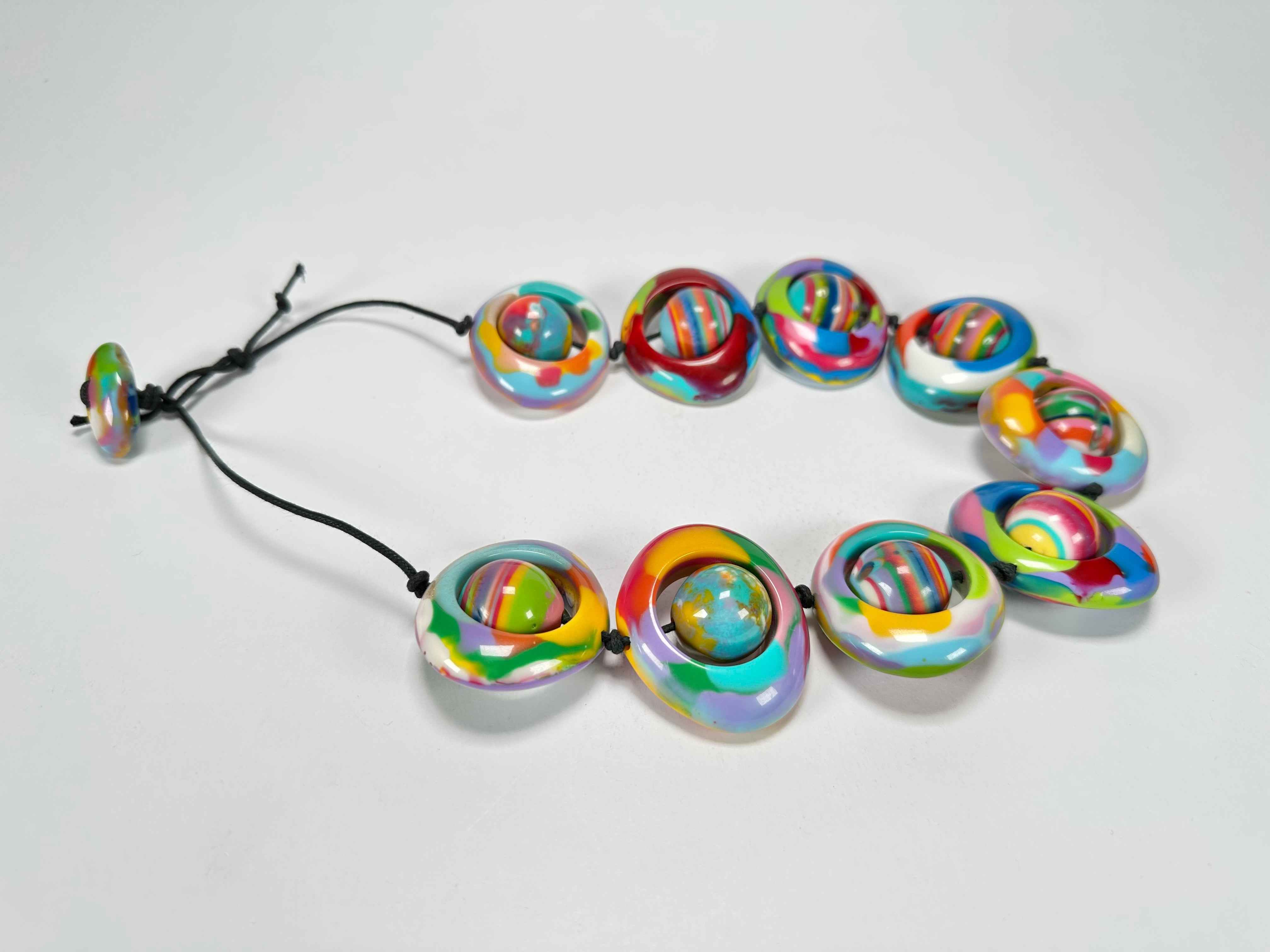 Jackie Brazil "Saturn" Kandinsky Disc & Ball On String Short 50cm Necklace ( N0051 )