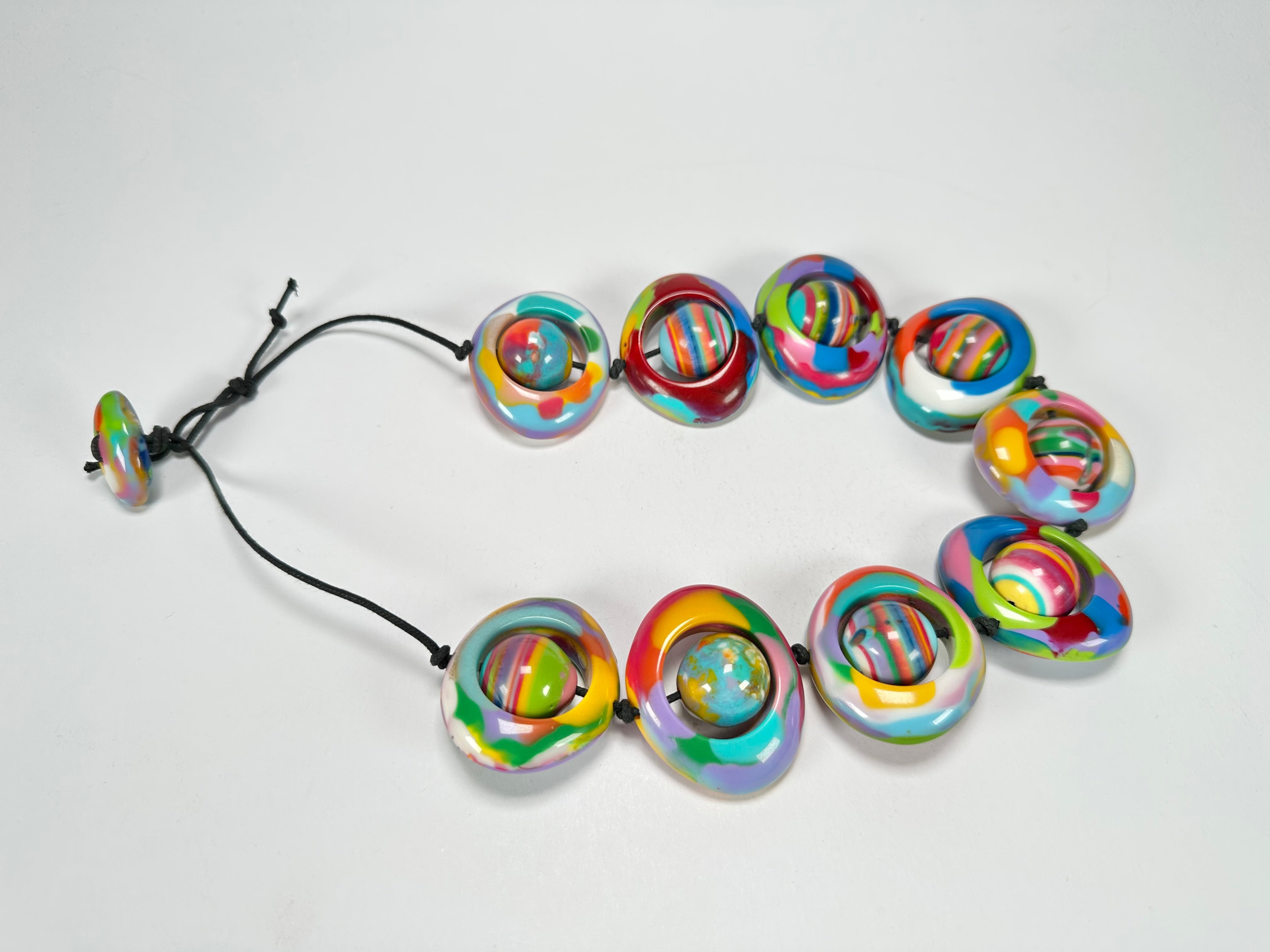 Jackie Brazil "Saturn" Kandinsky Disc & Ball On String Short 50cm Necklace ( N0051 )