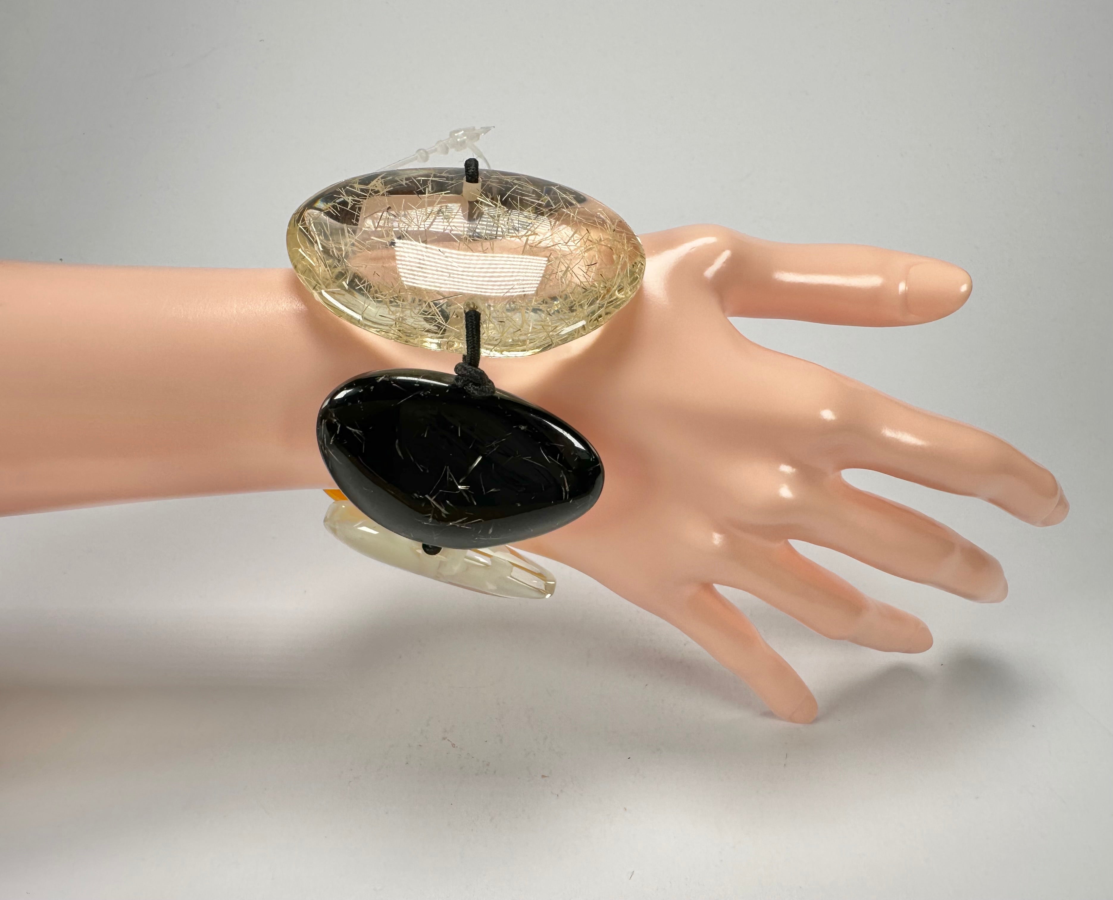 Jackie Brazil "Riverstones" Seasons Mix Stone Large Flat Stones On Elastic Bracelet ( B3716 )