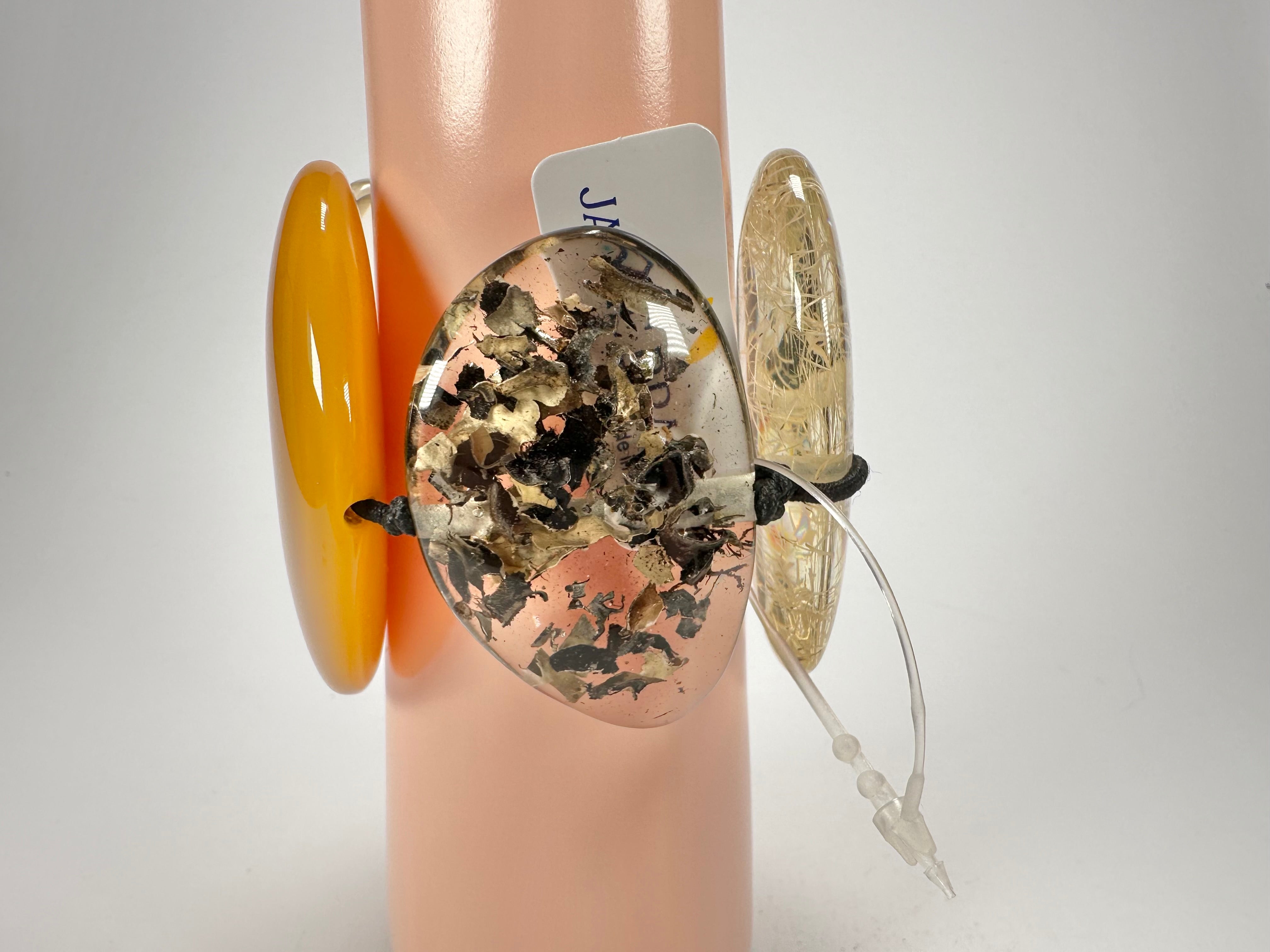 Jackie Brazil "Riverstones" Seasons Mix Stone Large Flat Stones On Elastic Bracelet ( B3716 )
