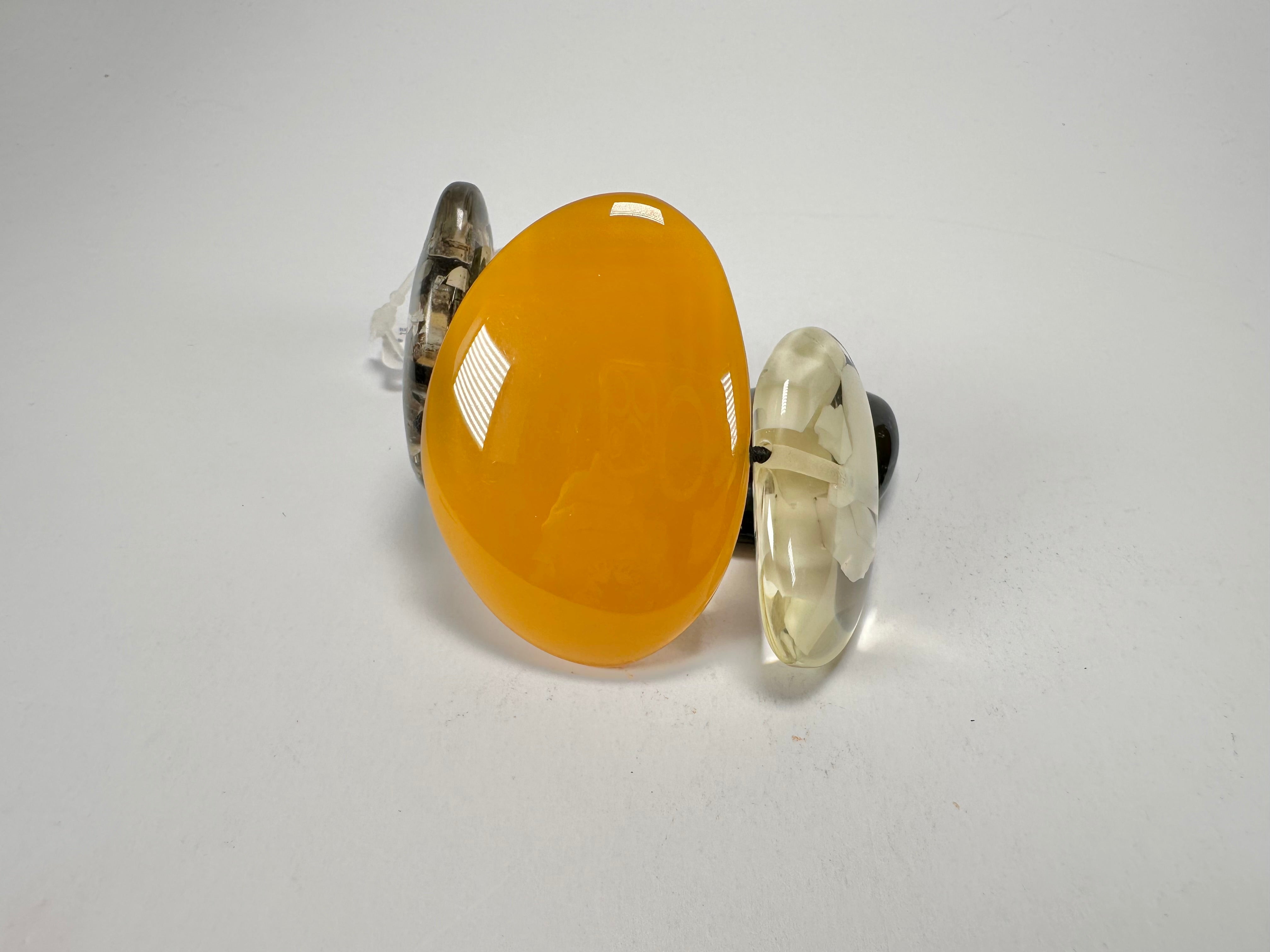 Jackie Brazil "Riverstones" Seasons Mix Stone Large Flat Stones On Elastic Bracelet ( B3716 )