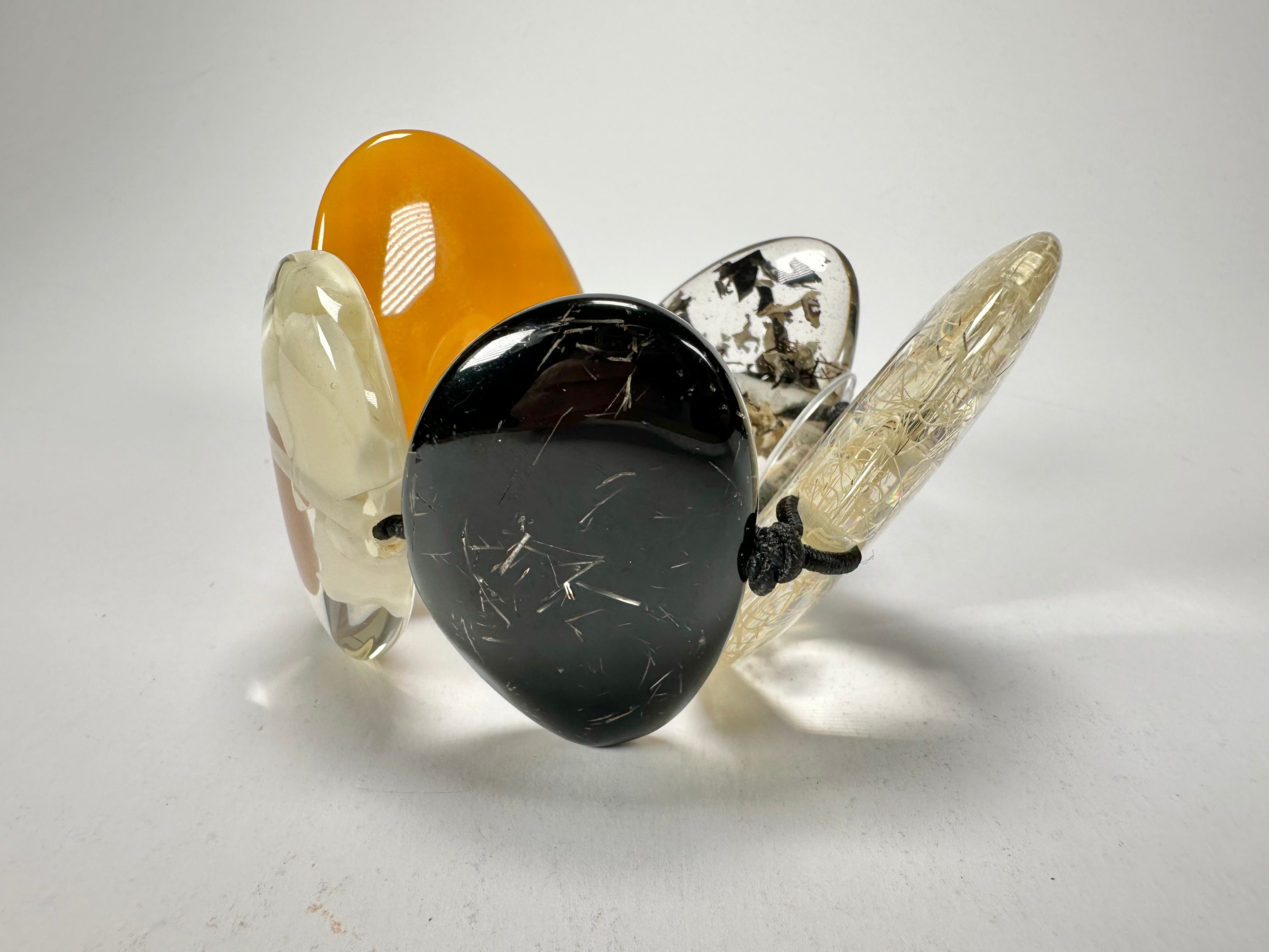 Jackie Brazil "Riverstones" Seasons Mix Stone Large Flat Stones On Elastic Bracelet ( B3716 )