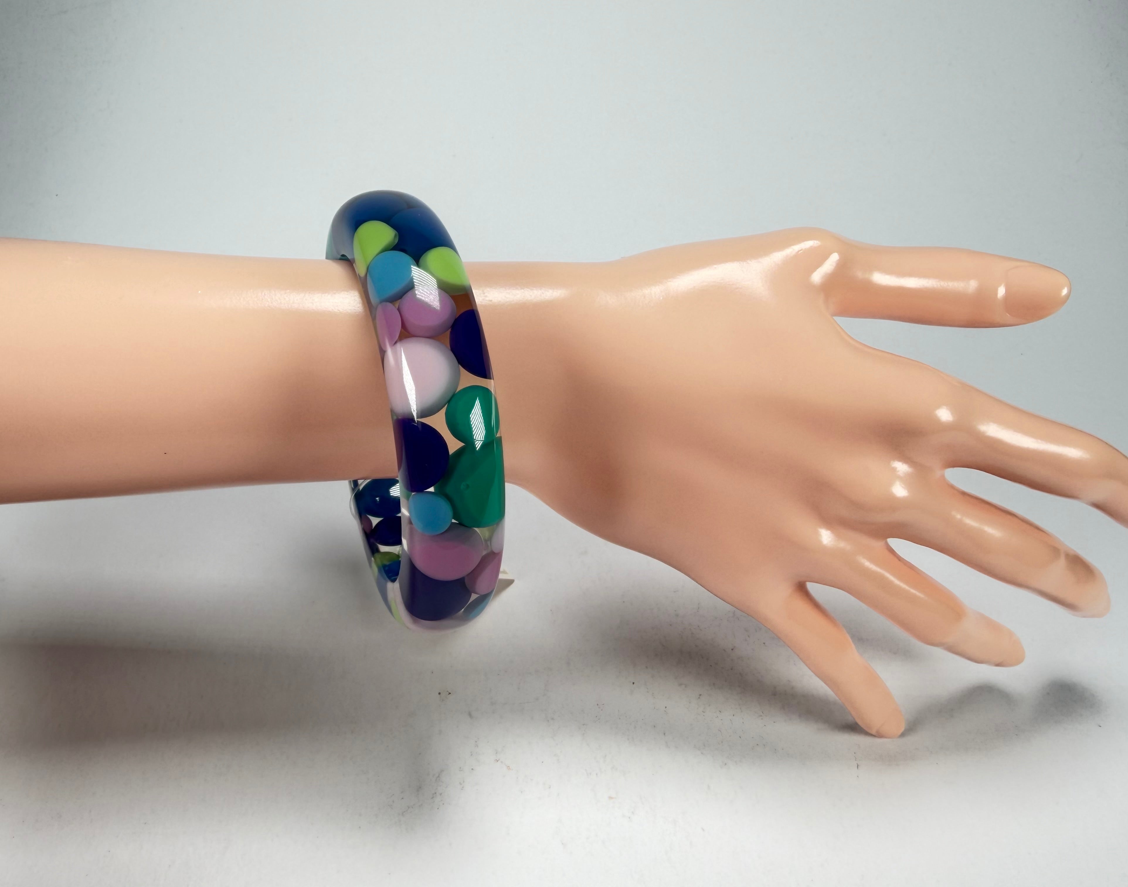 Jackie Brazil "Shinny Spotted" Blue Mix Spots Solid Round Resin 1.7cm Bangle ( B1726 )