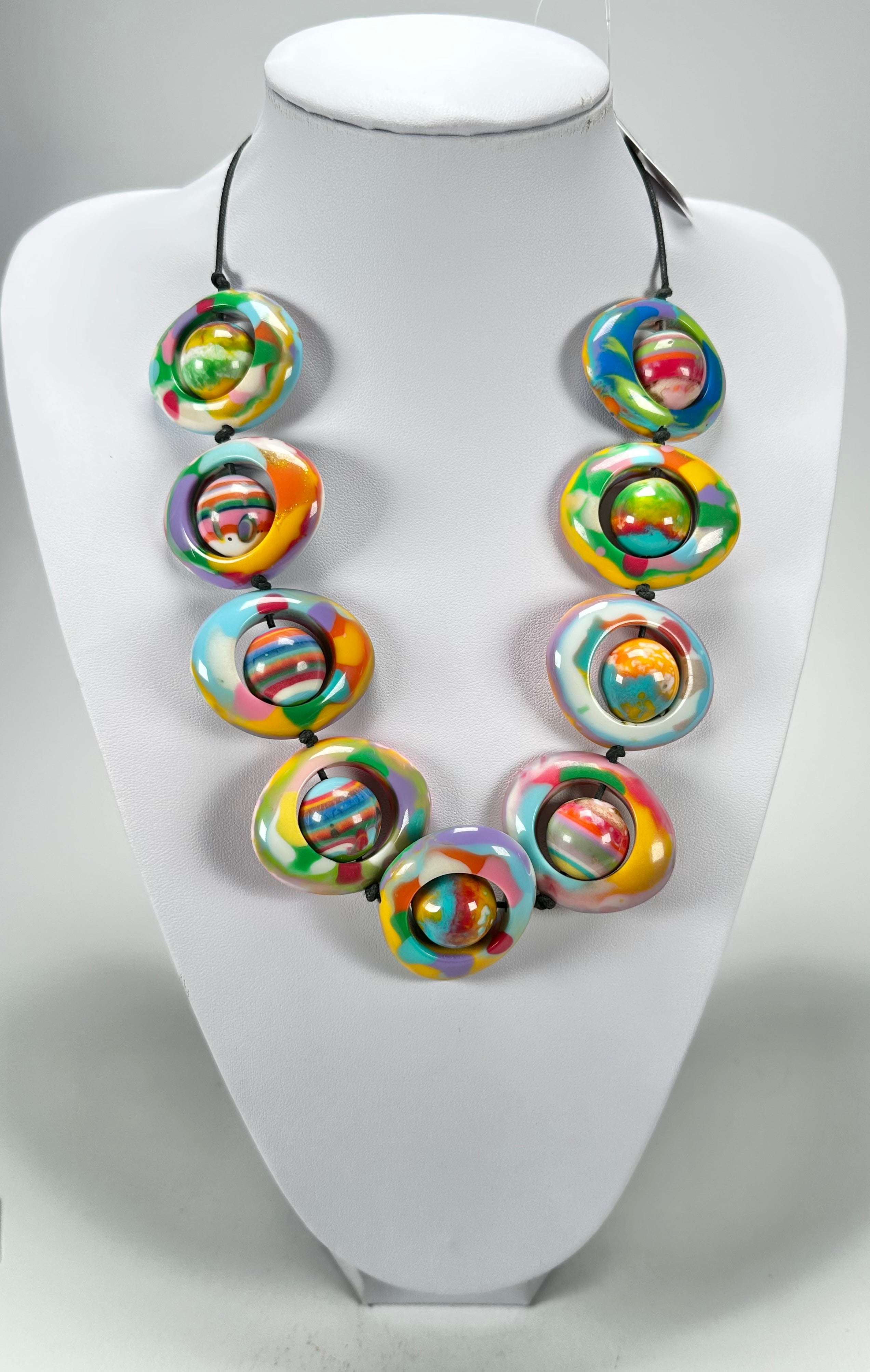 Jackie Brazil "Saturn" Kandinsky Disc & Ball On String Short 50cm Necklace ( N0051 )