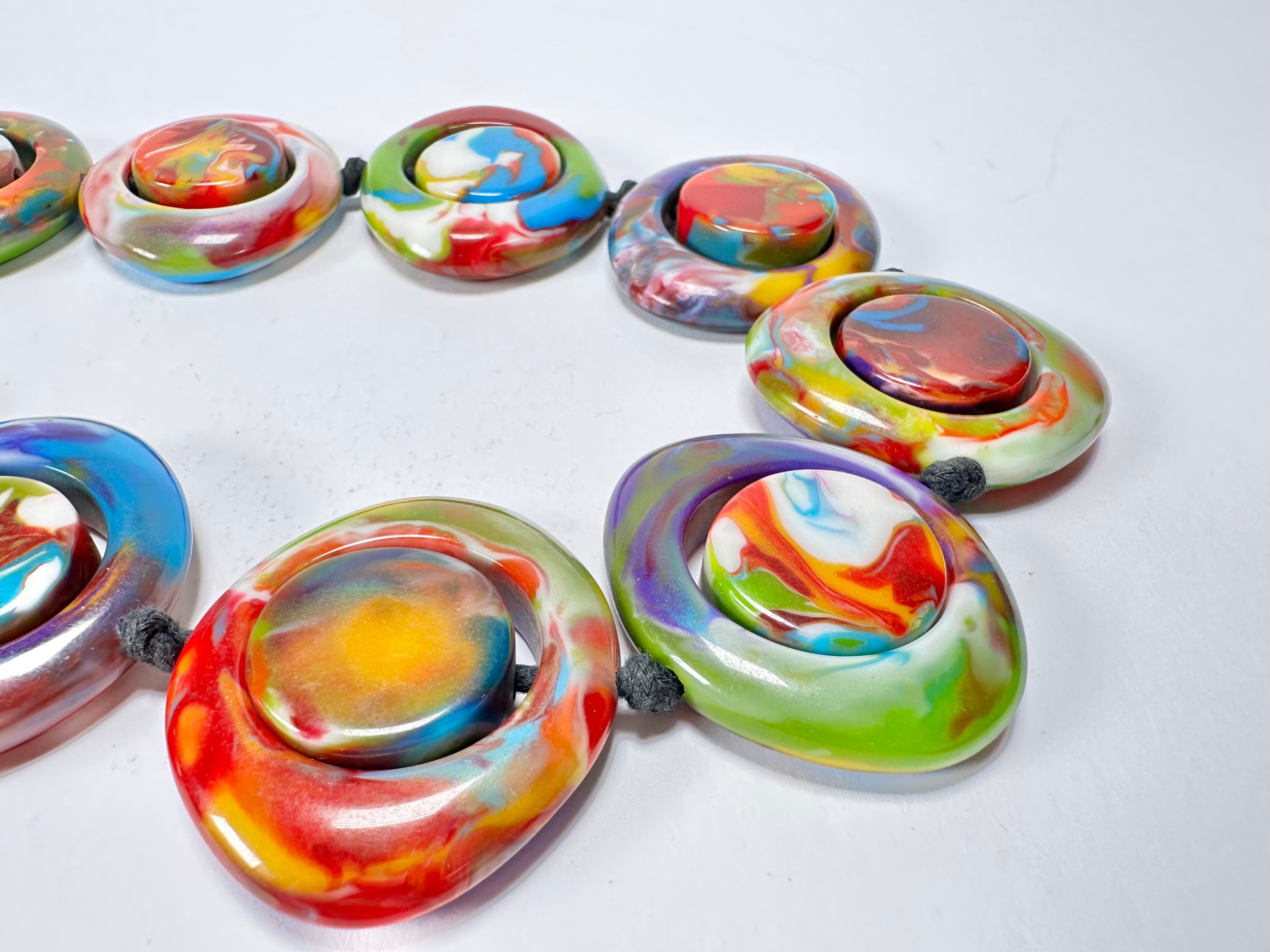 Jackie Brazil "Saturn" Kandinsky Disk and Cylinder On String Short 50cm Necklace ( N0060 )
