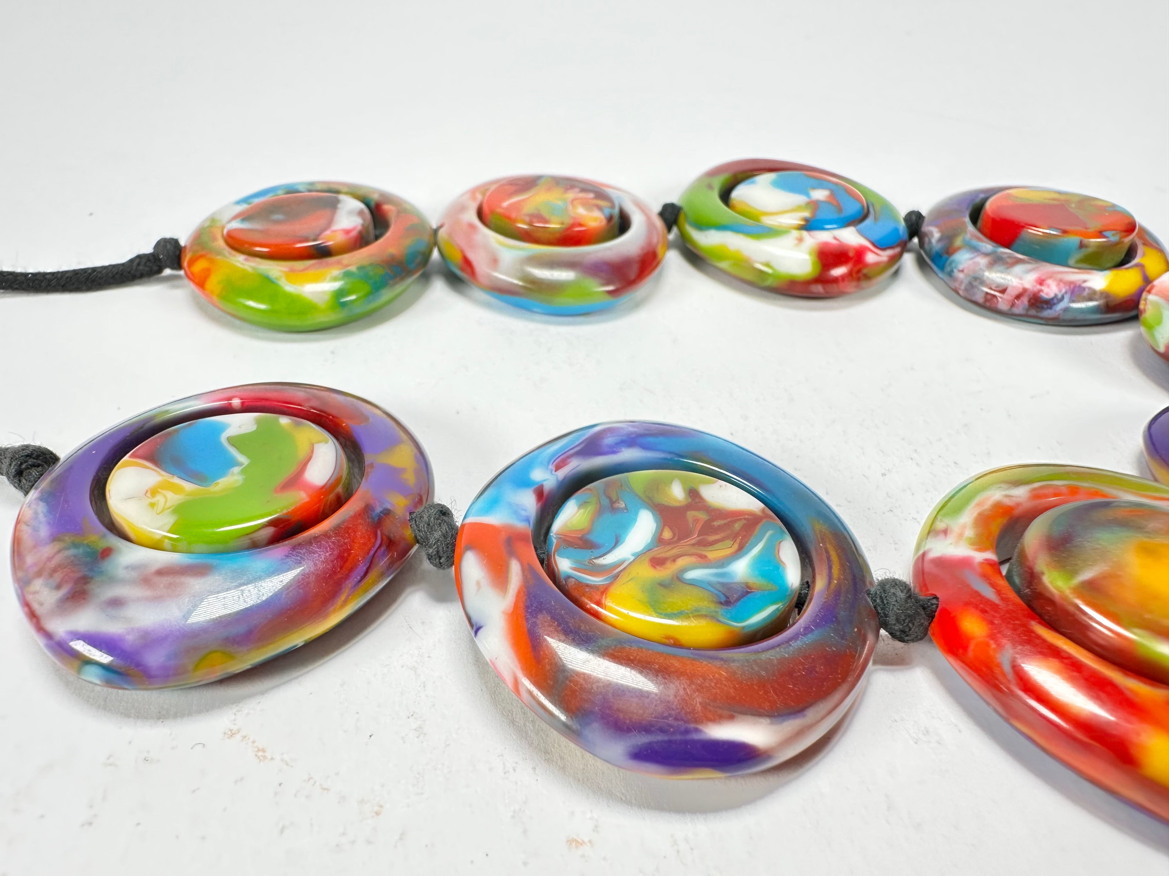 Jackie Brazil "Saturn" Kandinsky Disk and Cylinder On String Short 50cm Necklace ( N0060 )
