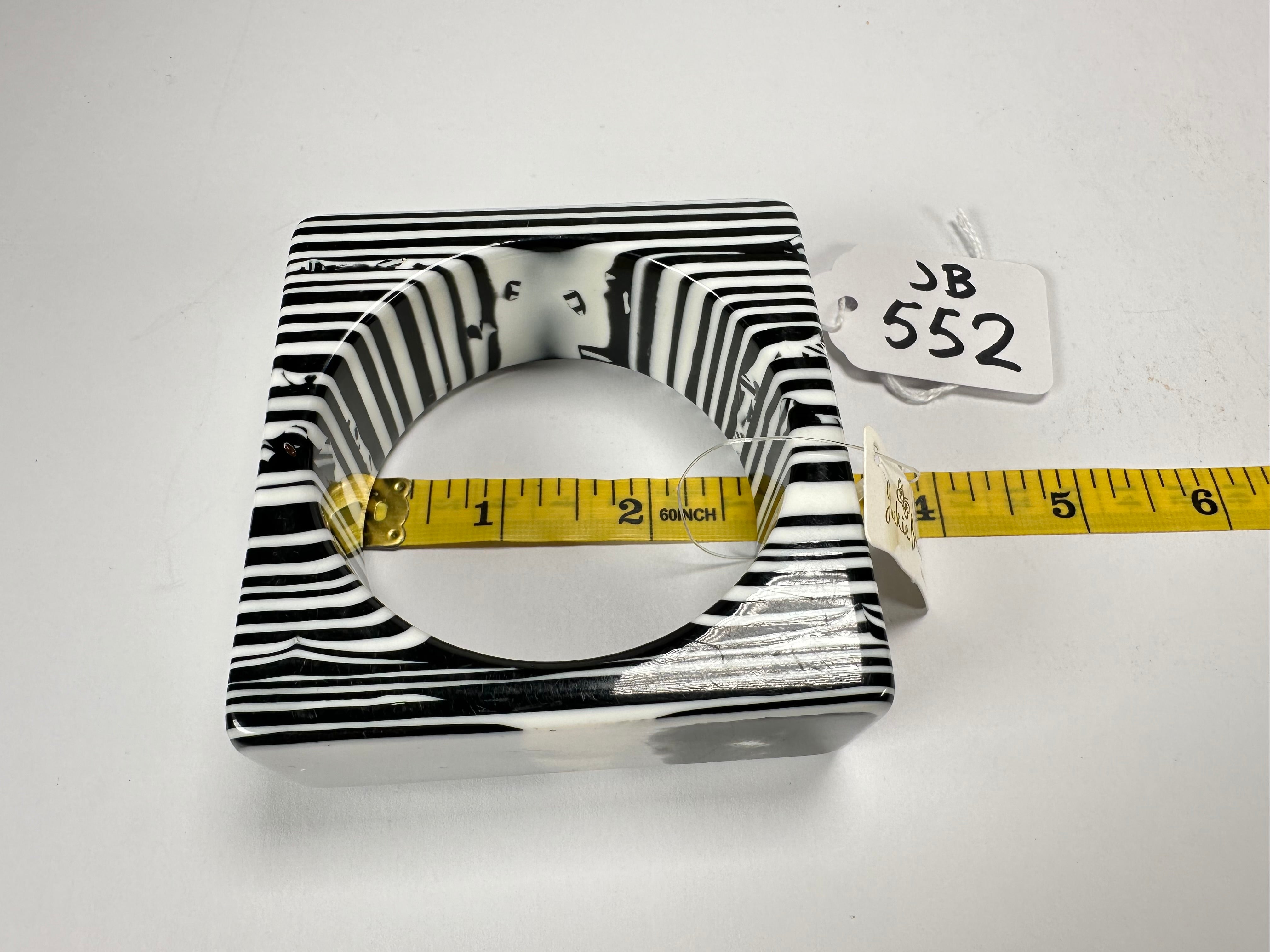 Jackie Brazil "Zebra" Liquorice Allsorts Black & White Striped 3.4cm Square Resin Bangle ( B2056 )