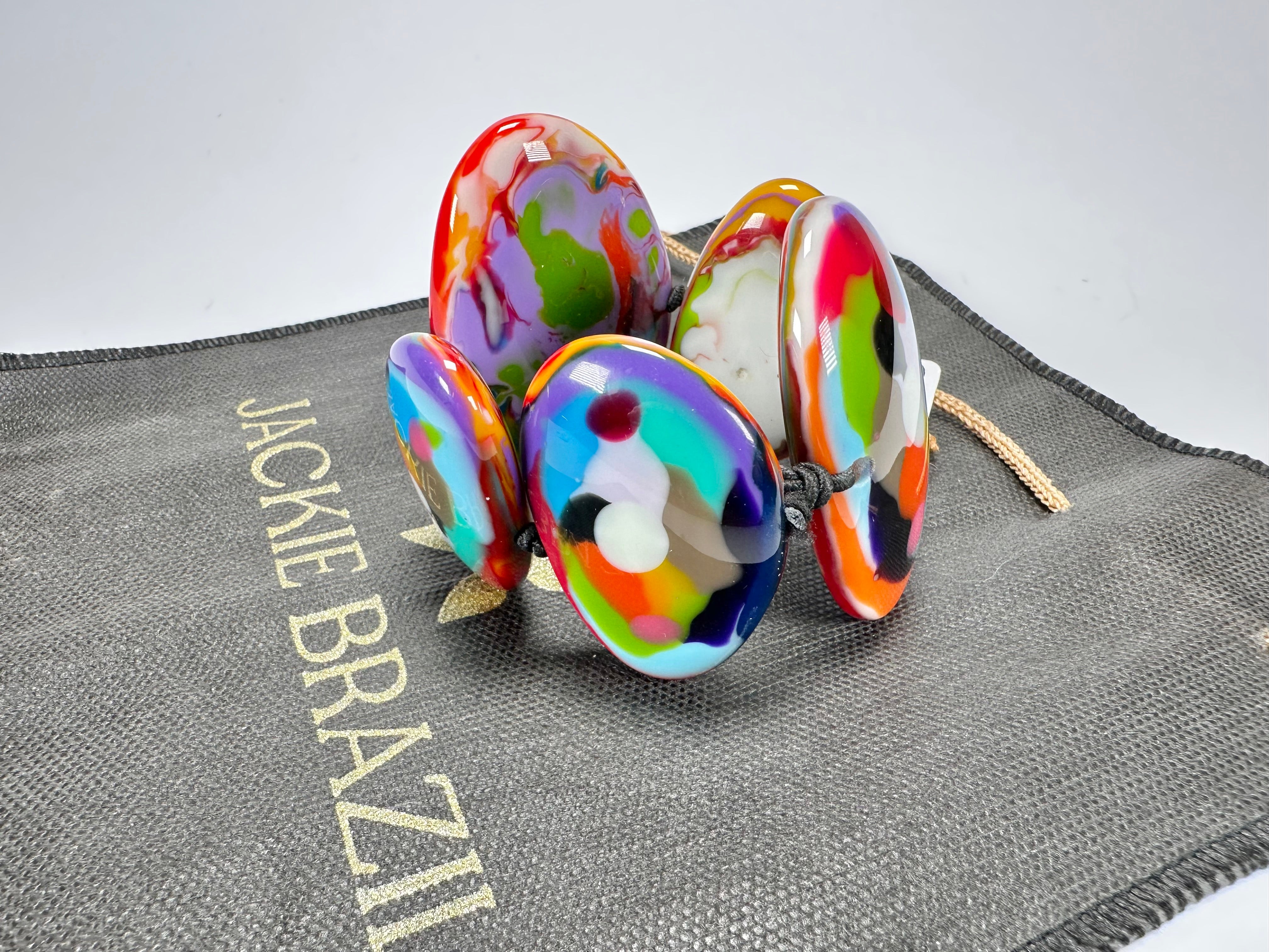 Jackie Brazil "Riverstones" Kandinsky Large Flat Stones On Elastic Bracelet ( B3716 )
