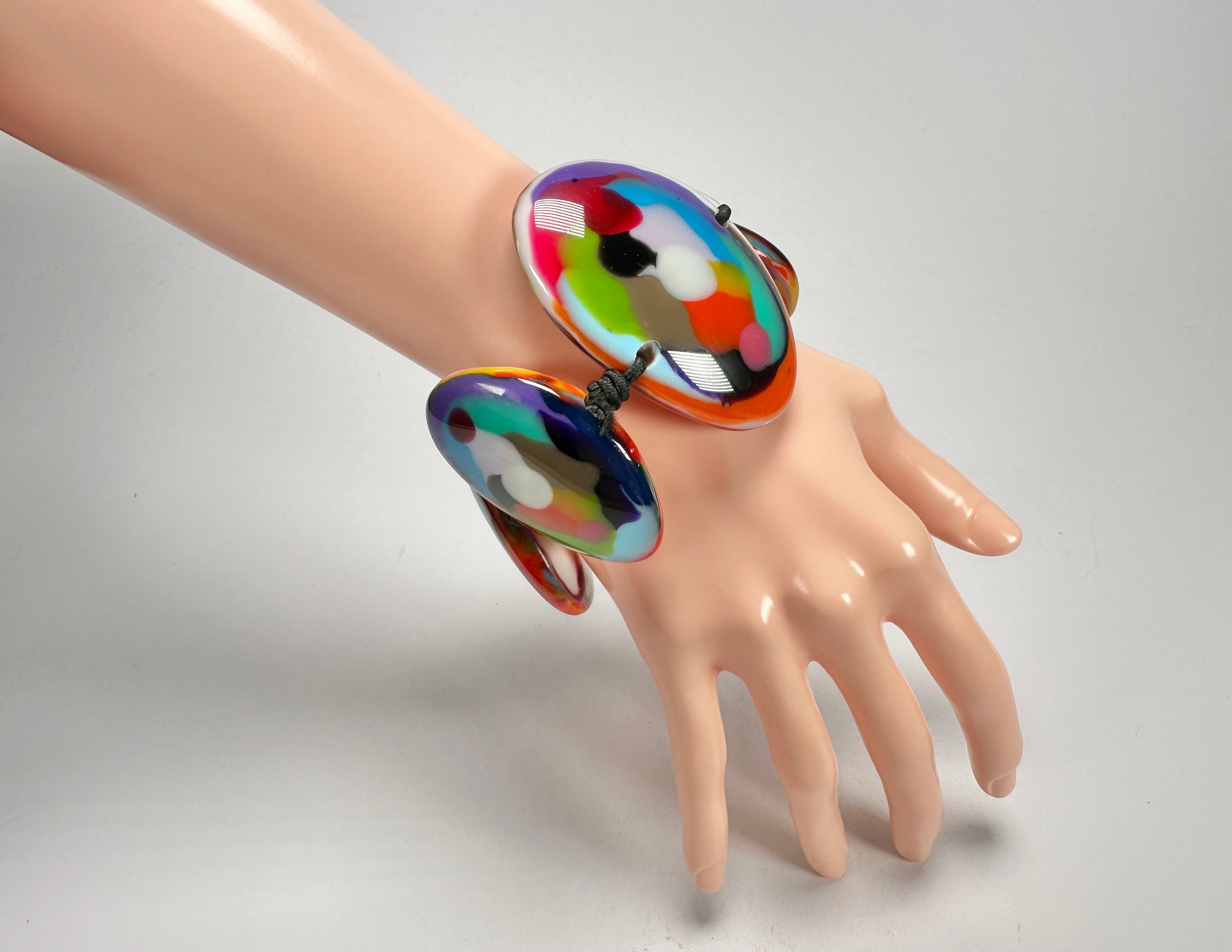 Jackie Brazil "Riverstones" Kandinsky Large Flat Stones On Elastic Bracelet ( B3716 )
