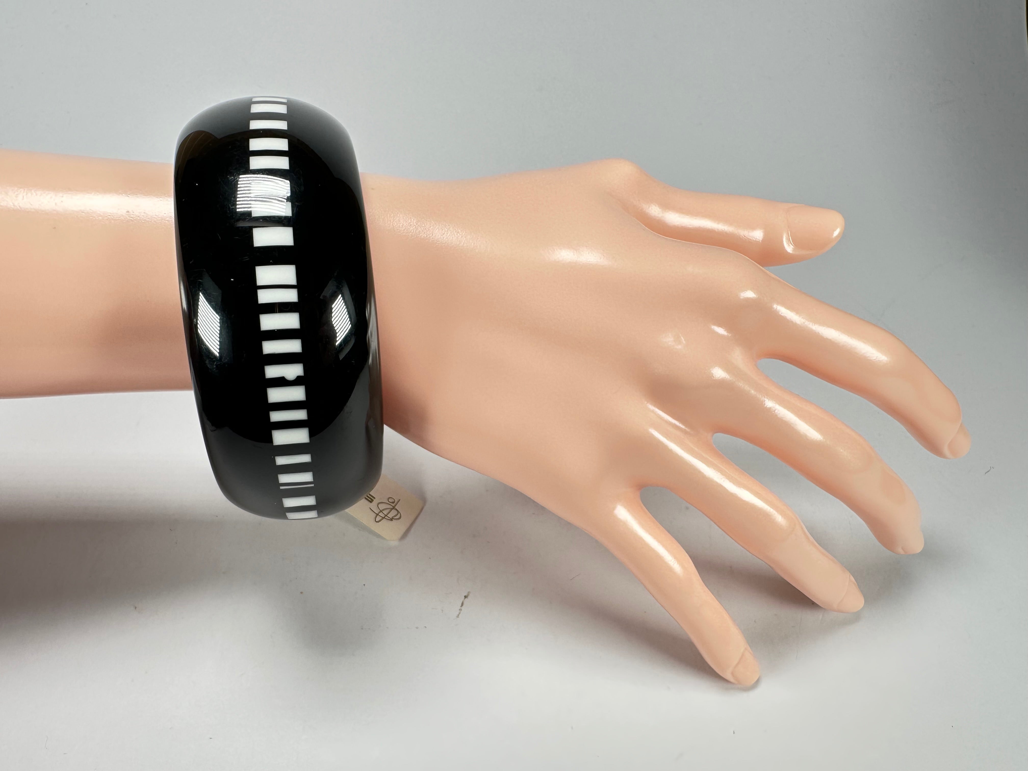 Jackie Brazil "Bar Code" Black & White Solid Round 3.4cm Bangle ( B2162 )