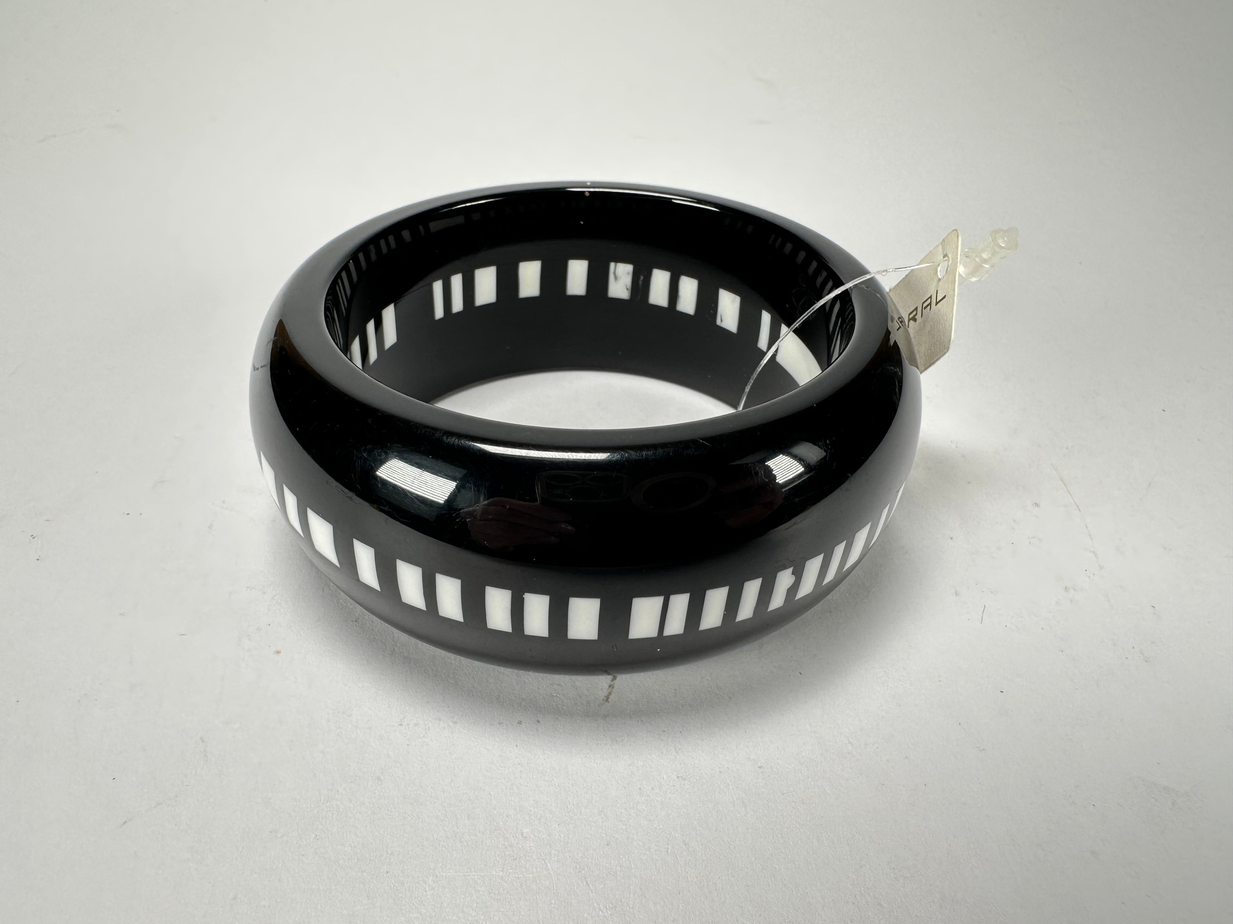 Jackie Brazil "Bar Code" Black & White Solid Round 3.4cm Bangle ( B2162 )