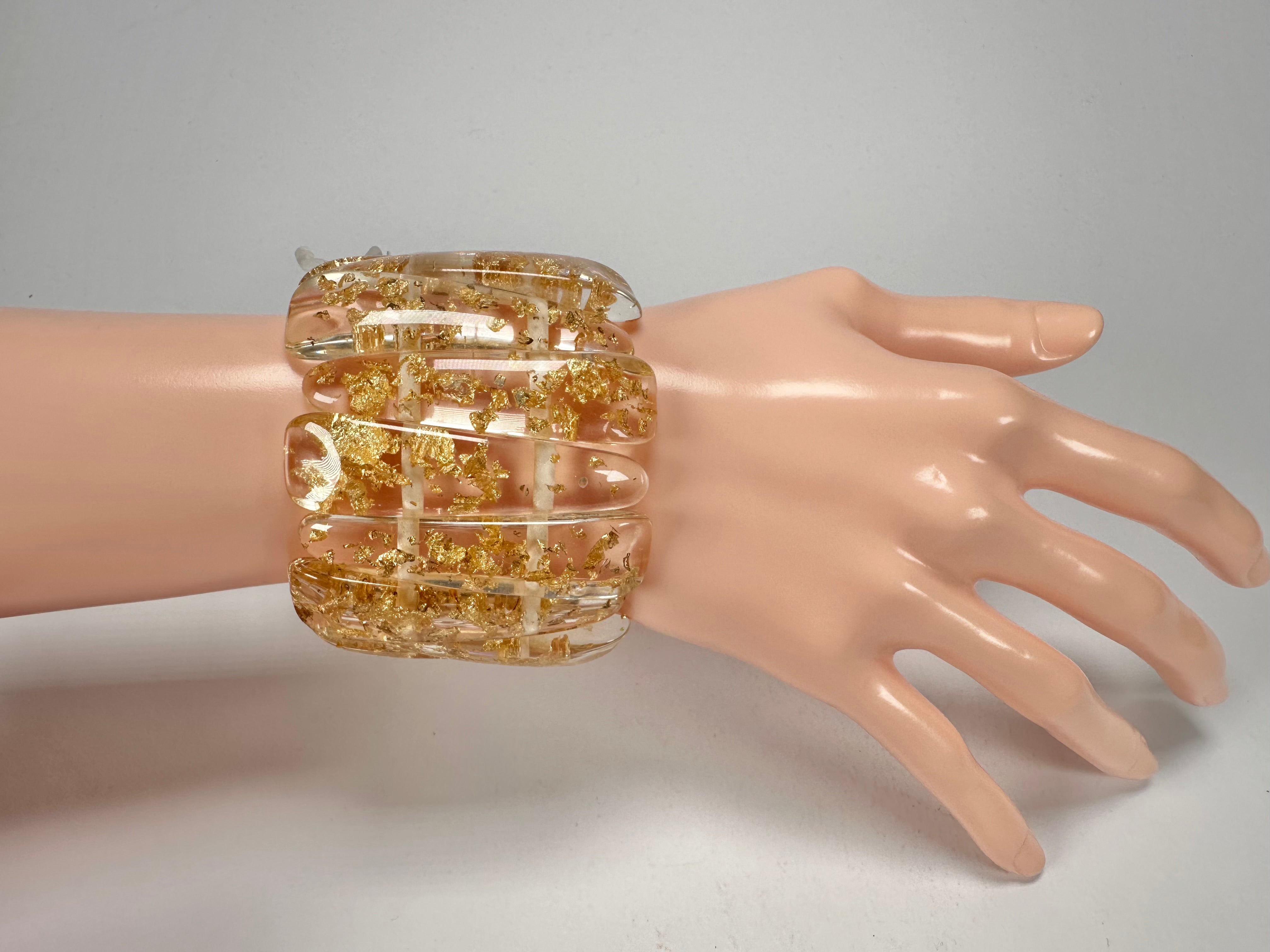 Jackie Brazil "Tulip" Gold Flakes Elasticated Bracelet ( B0026 )