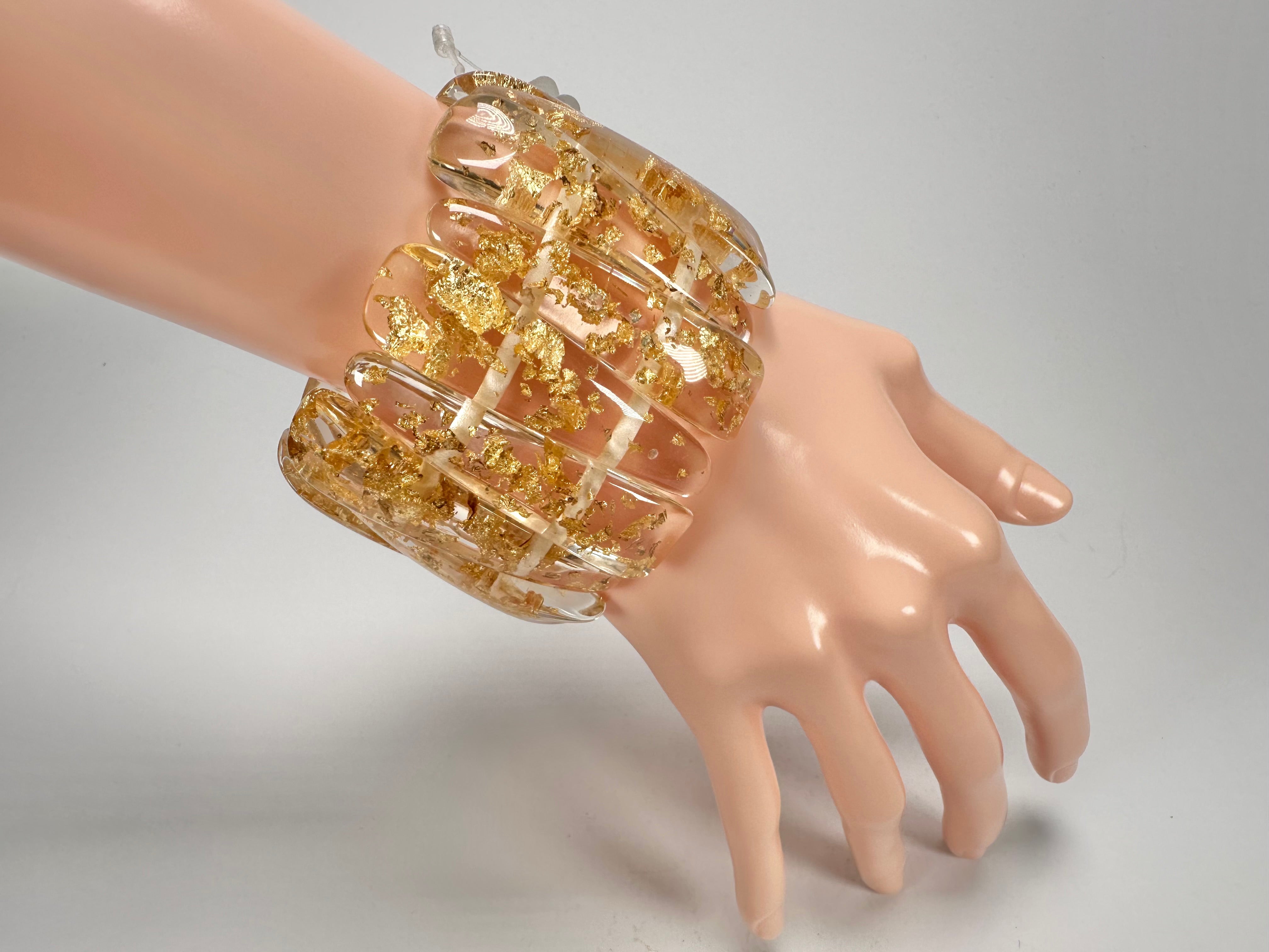 Jackie Brazil "Tulip" Gold Flakes Elasticated Bracelet ( B0026 )