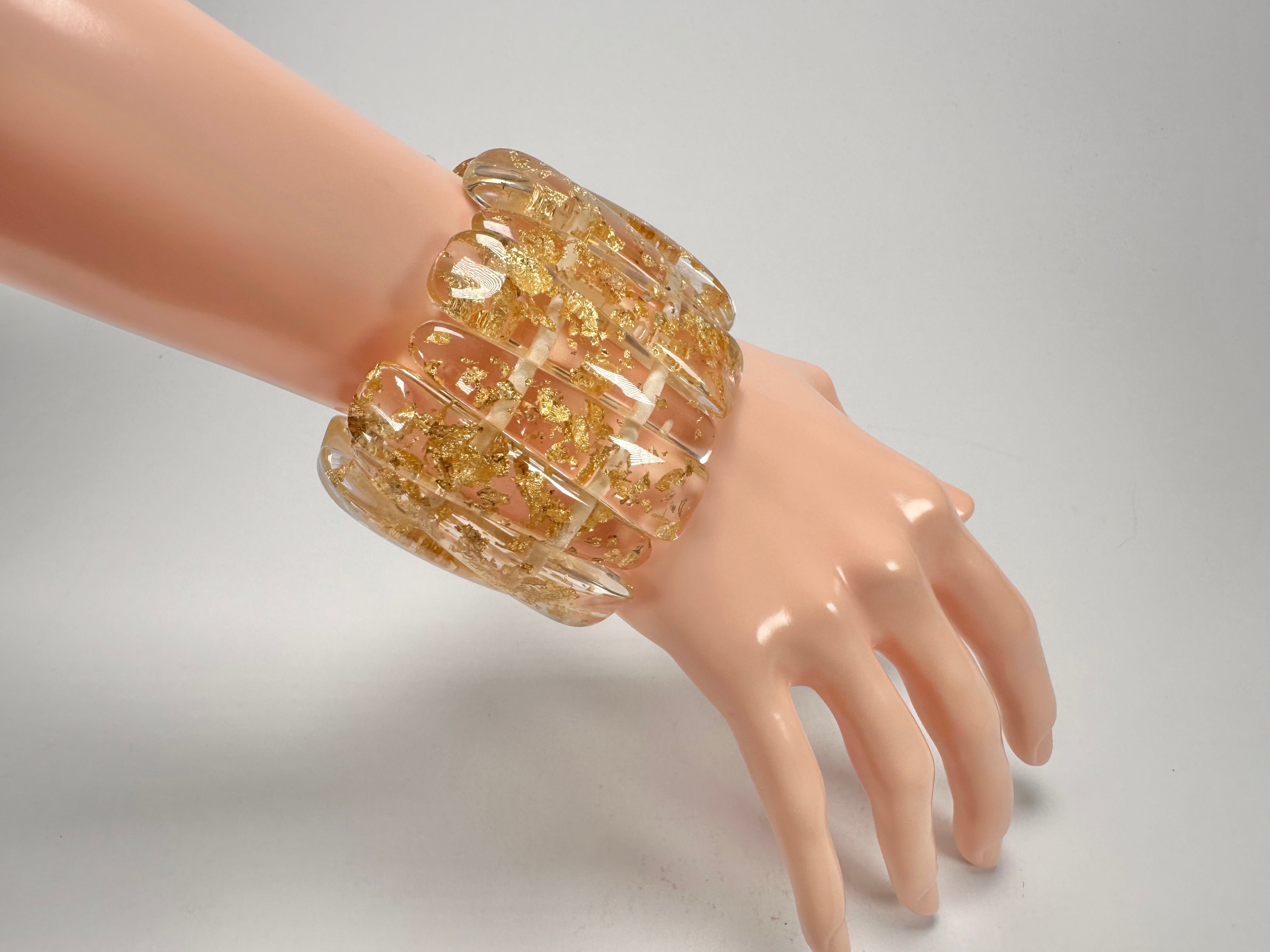 Jackie Brazil "Tulip" Gold Flakes Elasticated Bracelet ( B0026 )