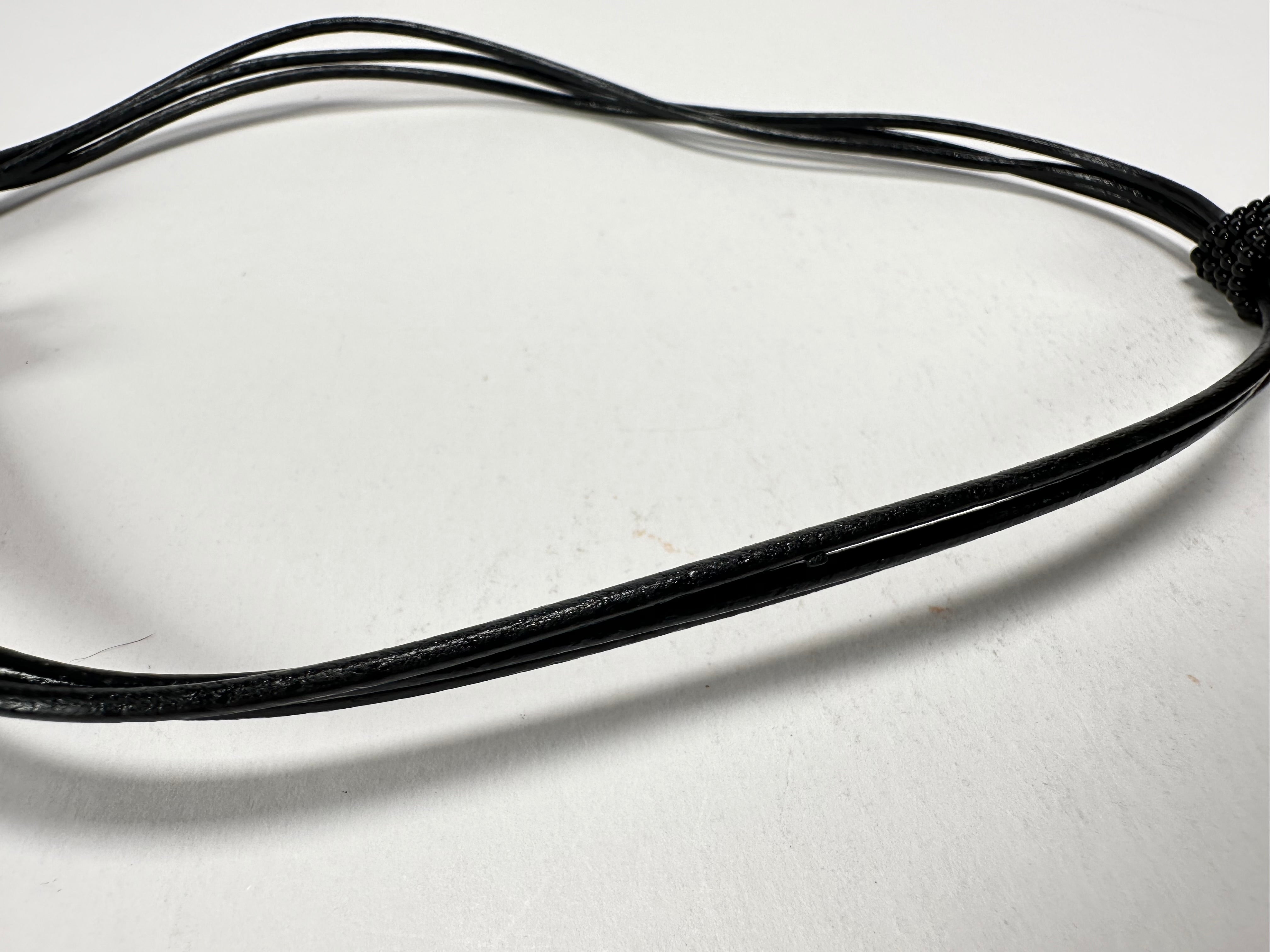 Jackie Brazil "Cat Eye" Liquorice Disk On 3 Cords Mix Colours Choker Necklace ( N1335 )