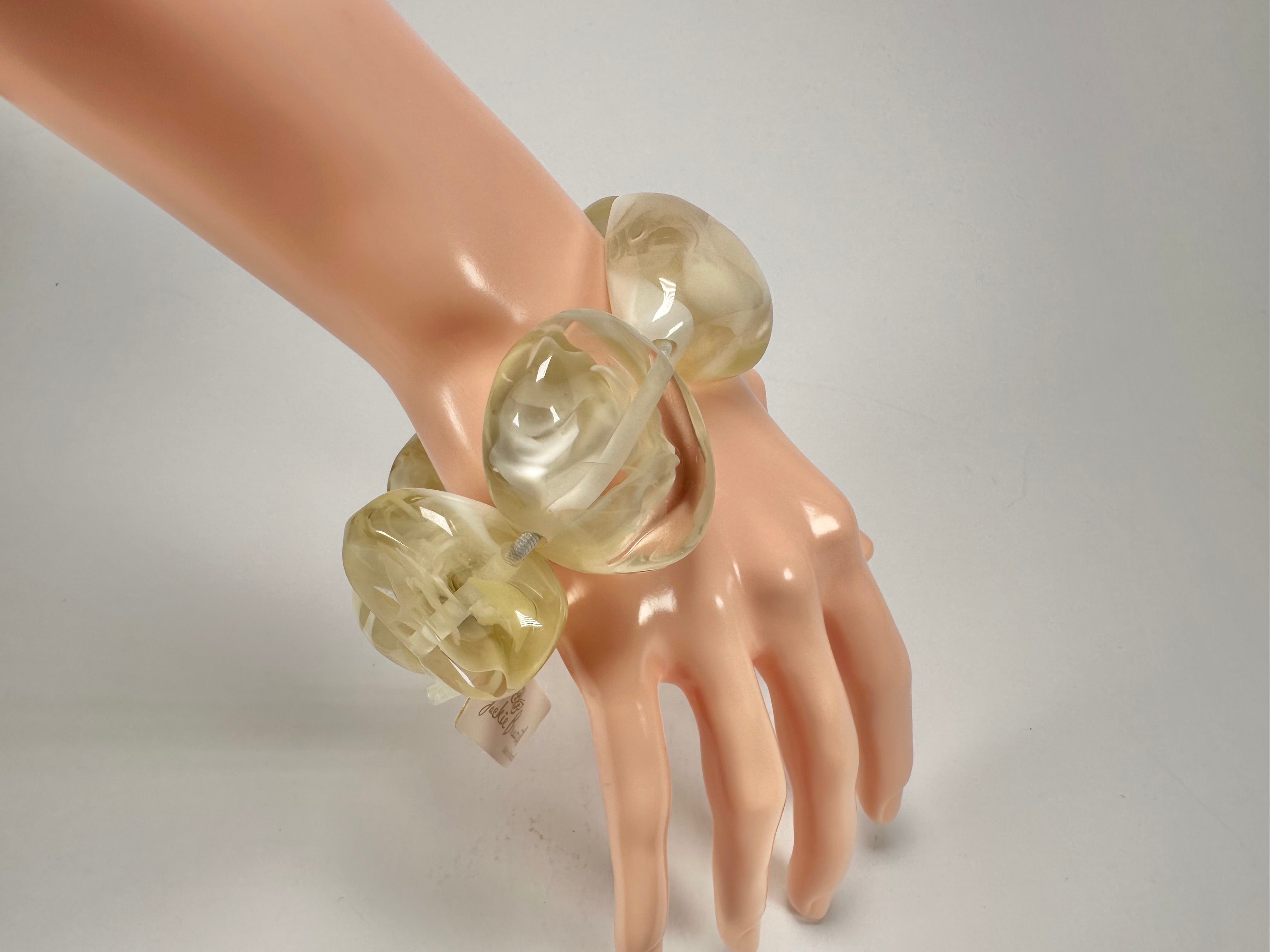 Jackie Brazil "Vesubio" Large Cusco Stones Cream Marble Elasticated Bracelet ( B1613 )