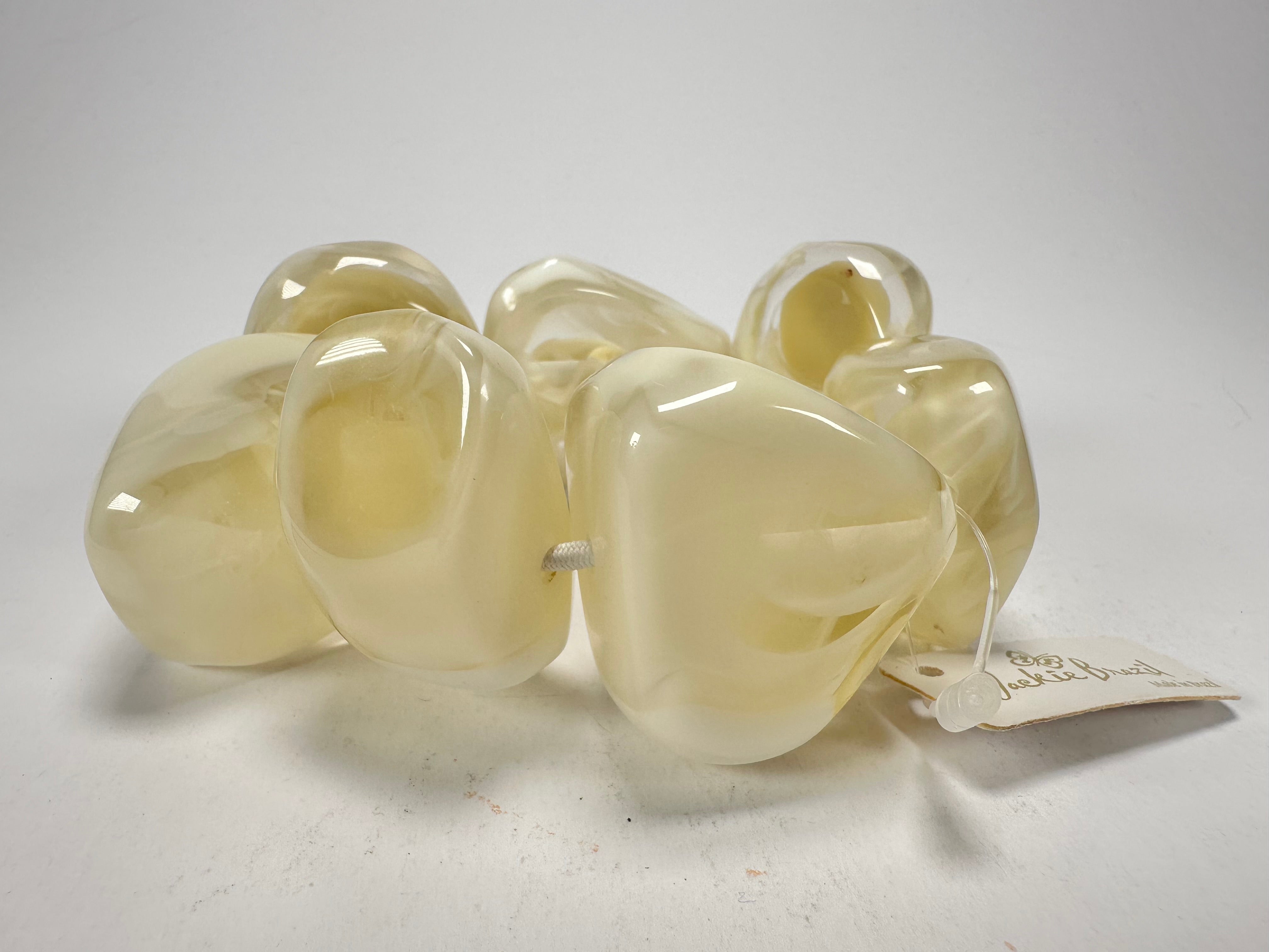 Jackie Brazil "Vesubio" Large Cusco Stones Cream Marble Elasticated Bracelet ( B1613 )