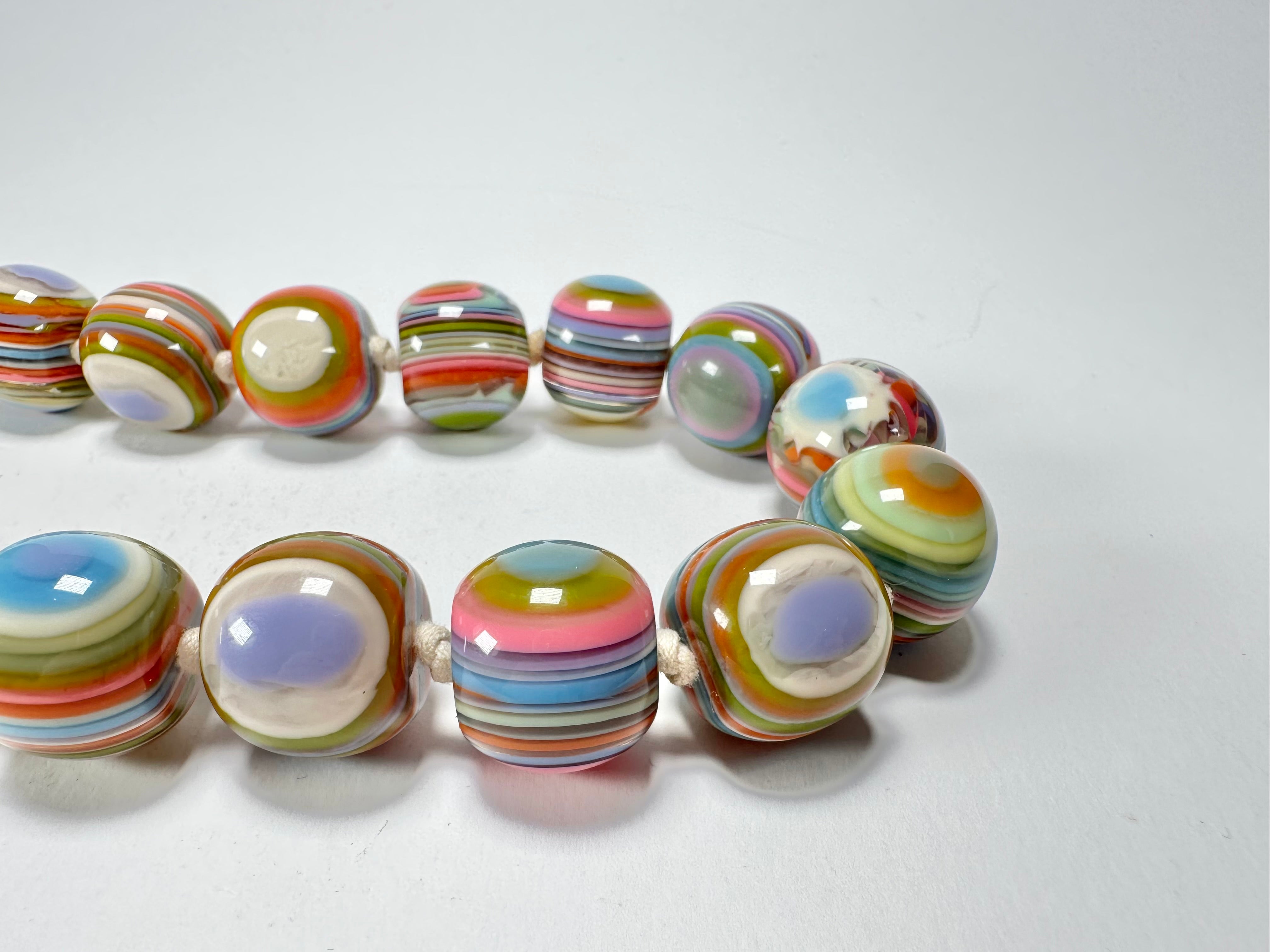 Jackie Brazil "Cat Eyes" Mix Colours Liquorice Balls Resin Necklace 50cm ( N0894 )