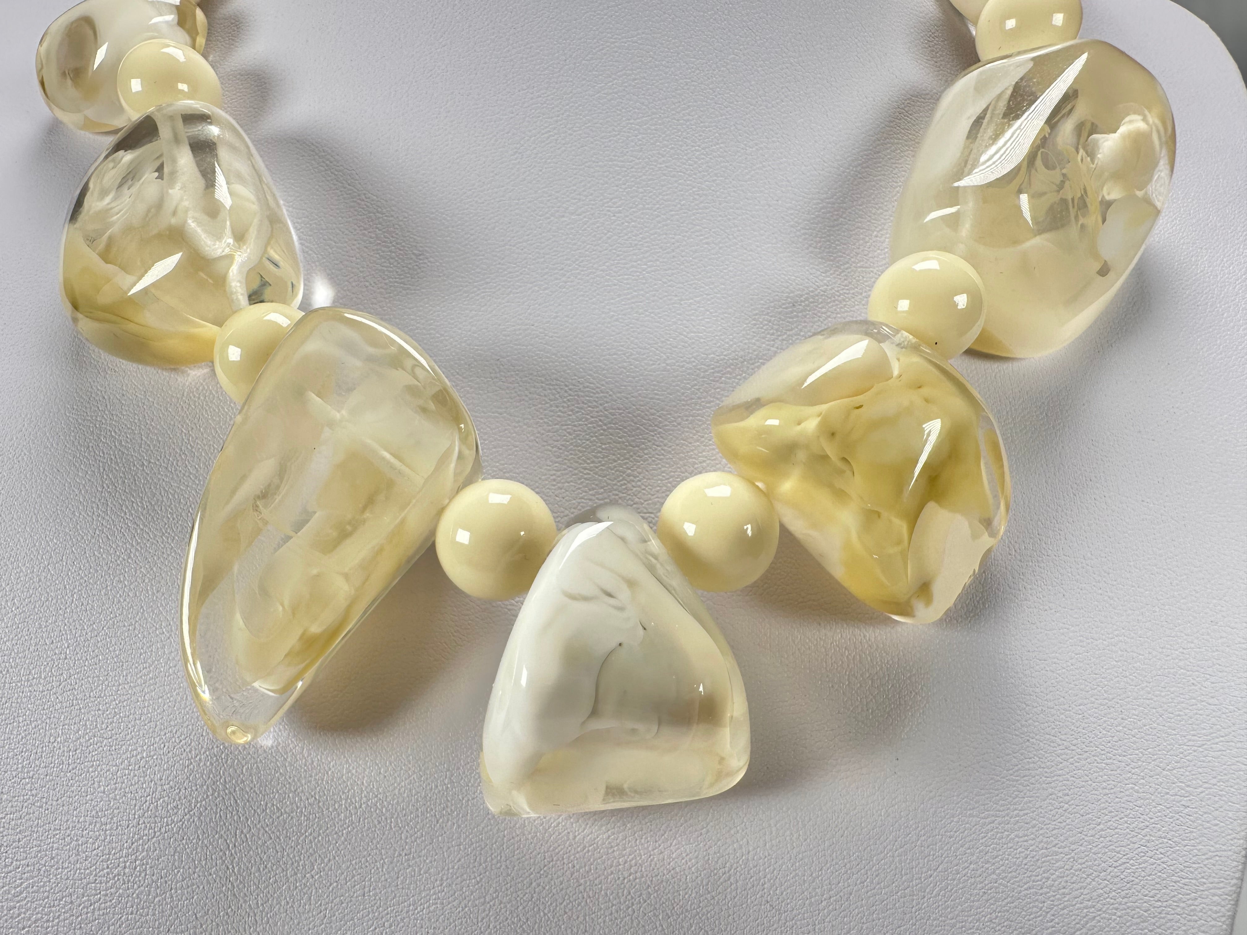 Jackie Brazil "Vesubio" Cream Marble Large Beads & Stones Necklace ( N1616 )