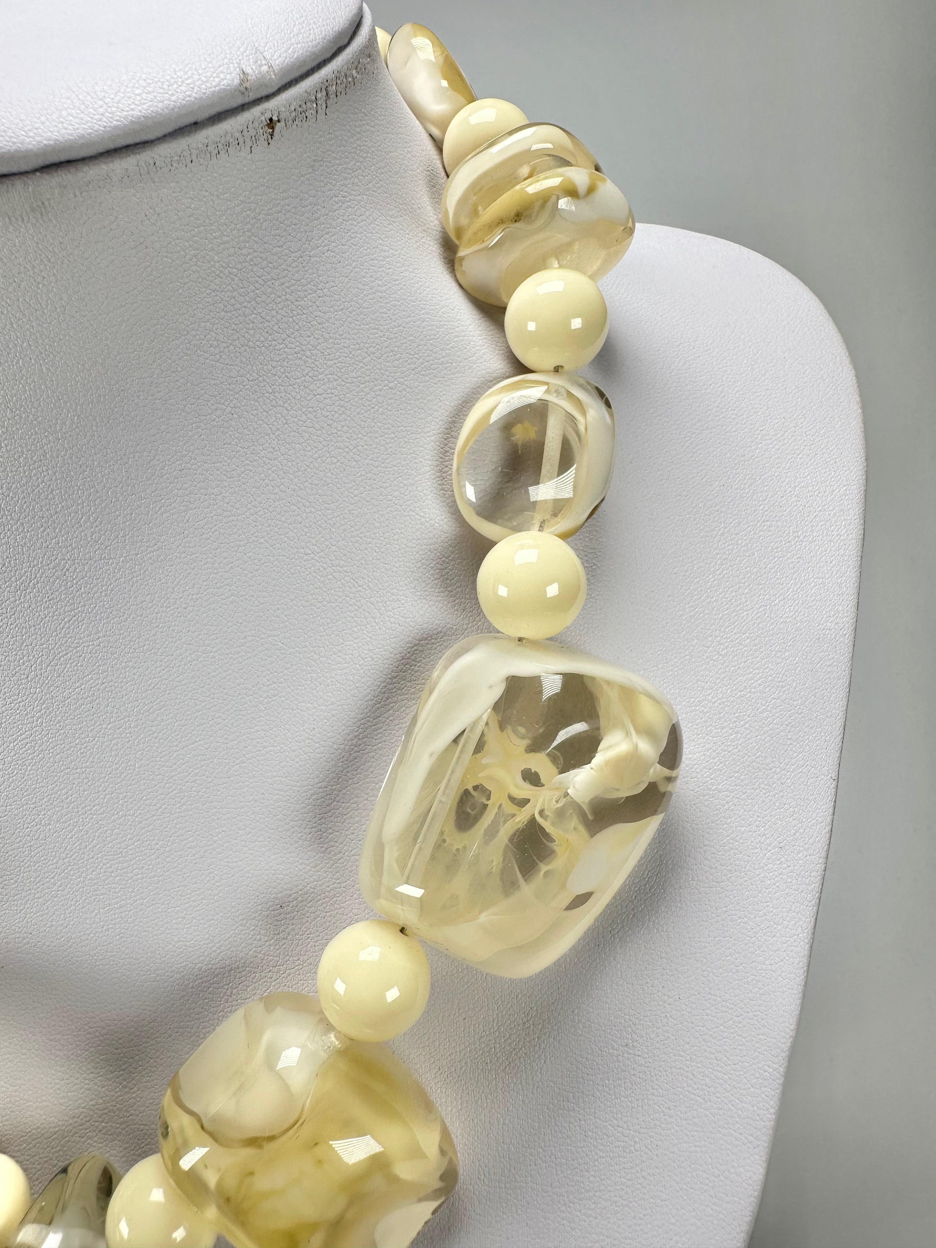Jackie Brazil "Vesubio" Cream Marble Large Beads & Stones Necklace ( N1616 )