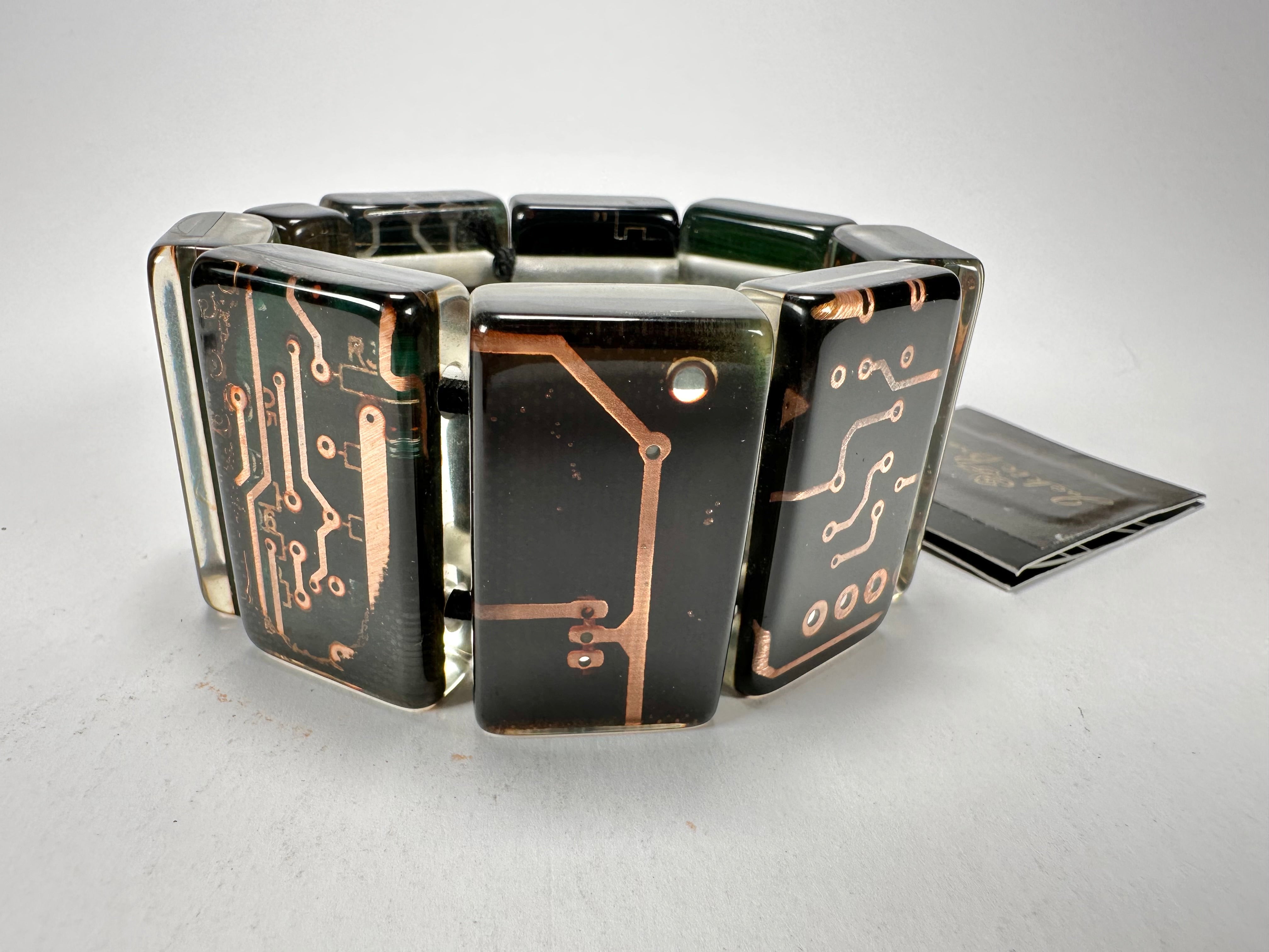 Jackie Brazil "Queen" Digital Flash 9 Squares Elasticated Bracelet ( B3236 )