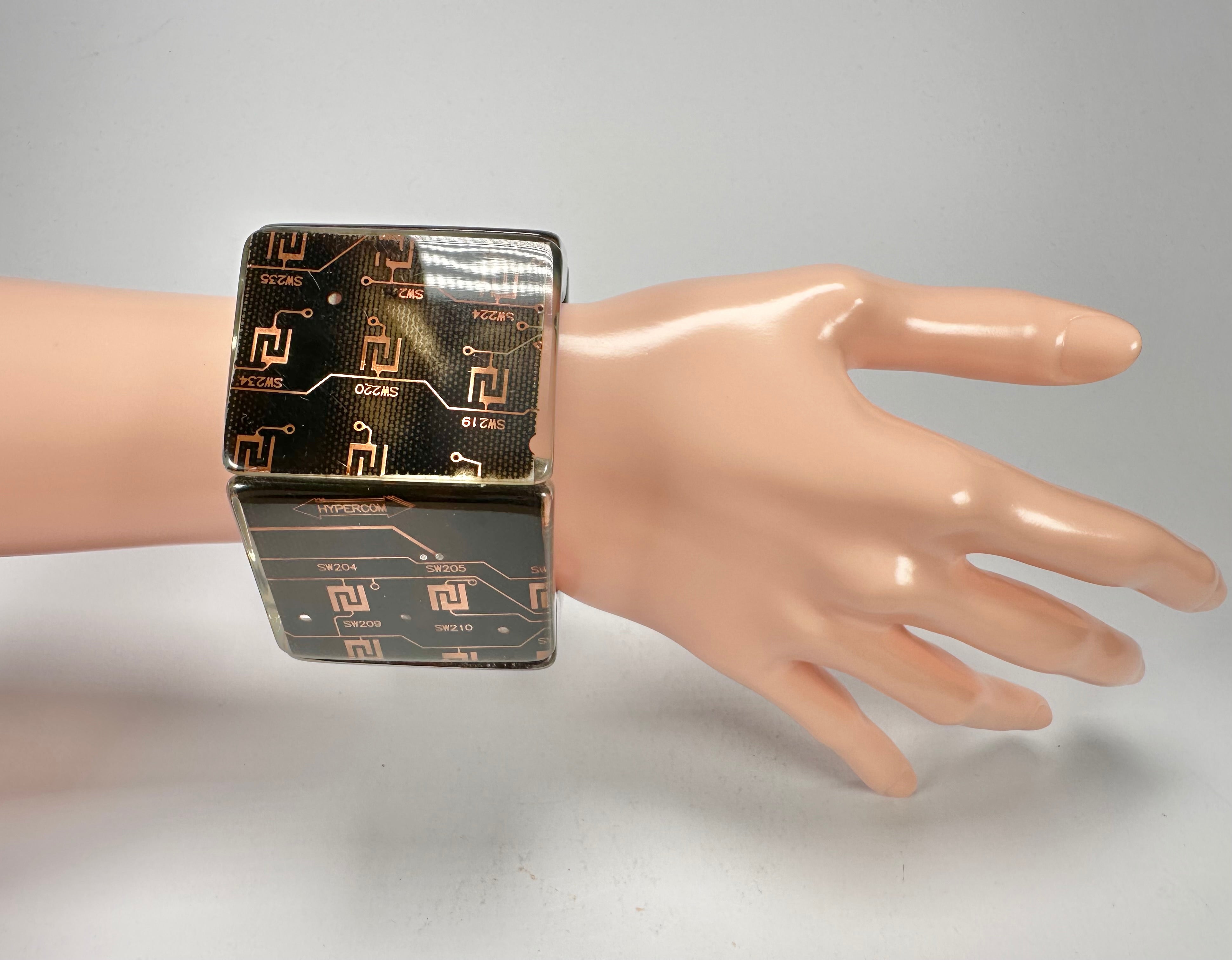 Jackie Brazil "Sabrina" Digital Flash Harvey Elasticated Bracelet ( B3239 )