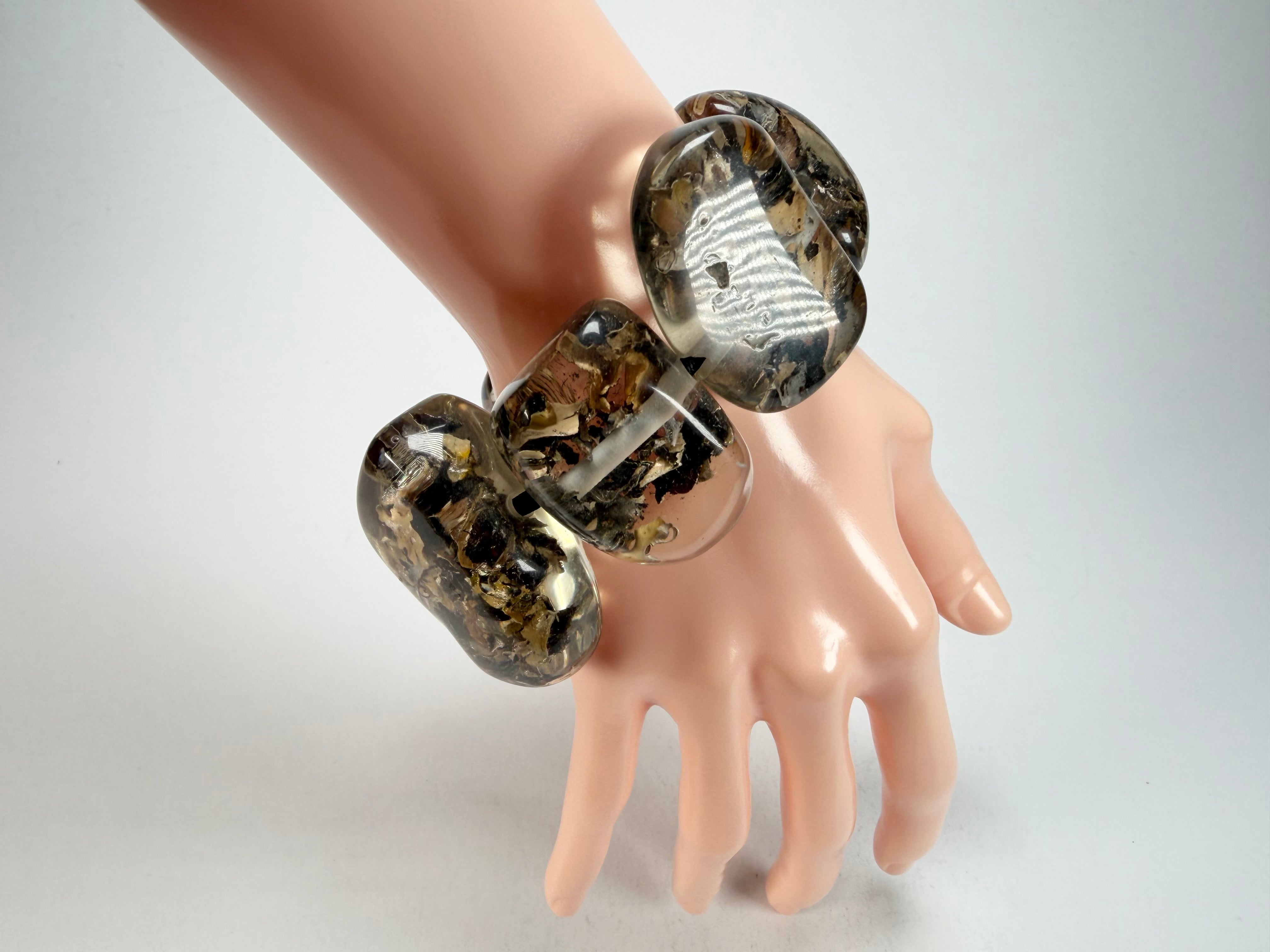 Jackie Brazil "Cusco" Seaweed Large Stones Elasticated Bracelet ( B1350 )