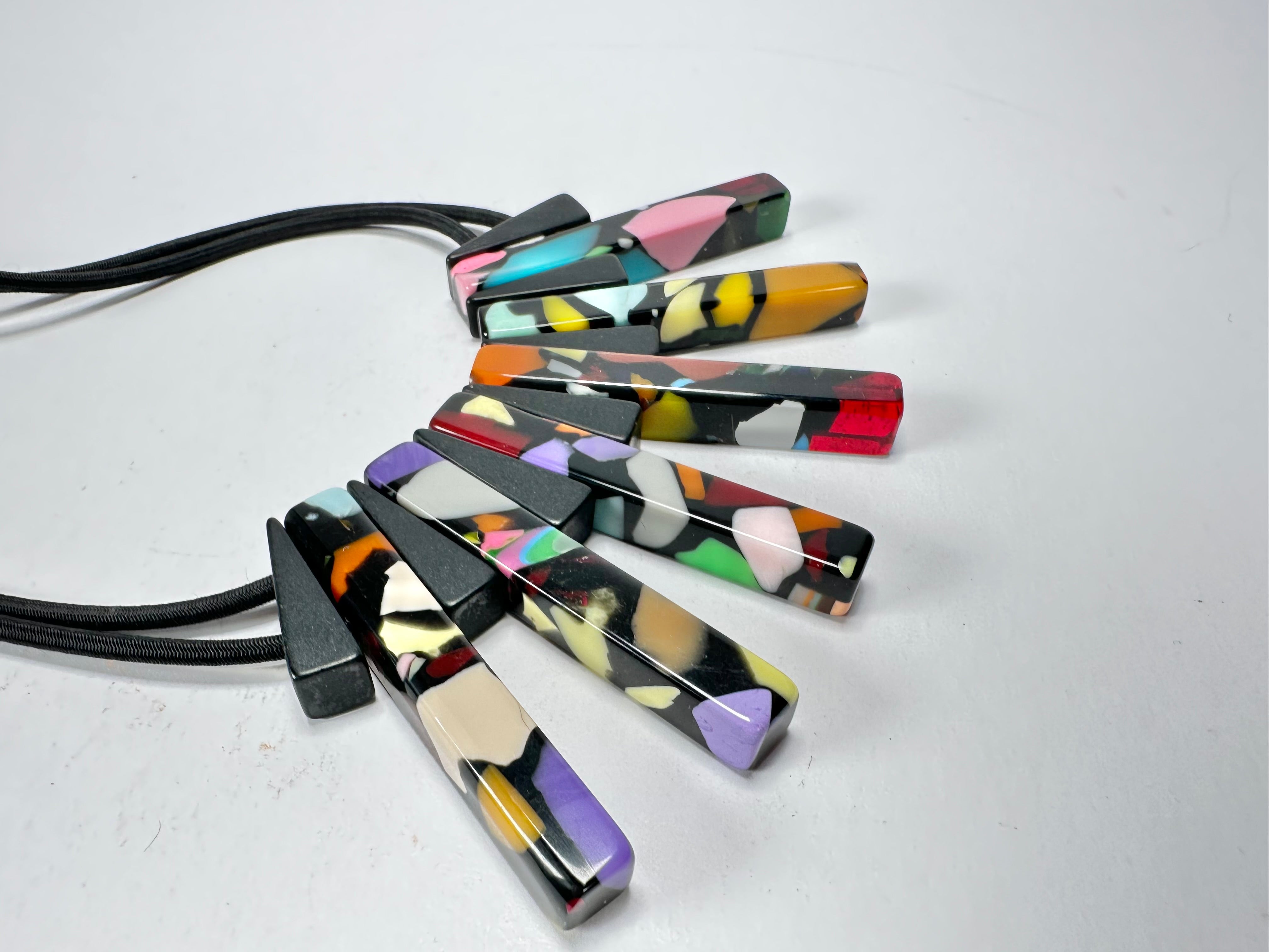 Jackie Brazil "Aztec" Art Deco Resin On Choker Necklace ( N3060 )