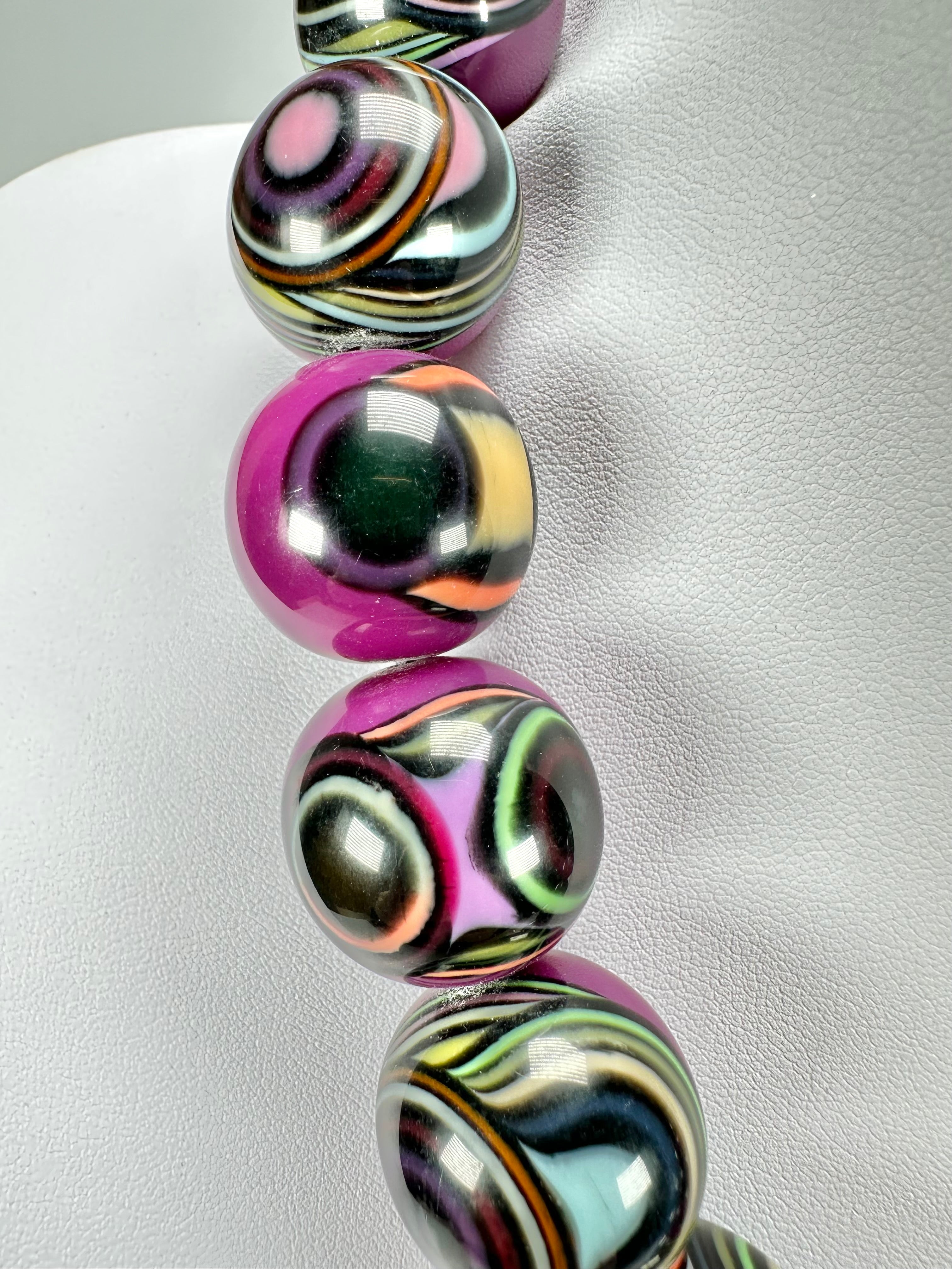 Jackie Brazil "Darning" Purple Swirls Balls With Cat Eyes Choker Resin Necklace ( N3200 )