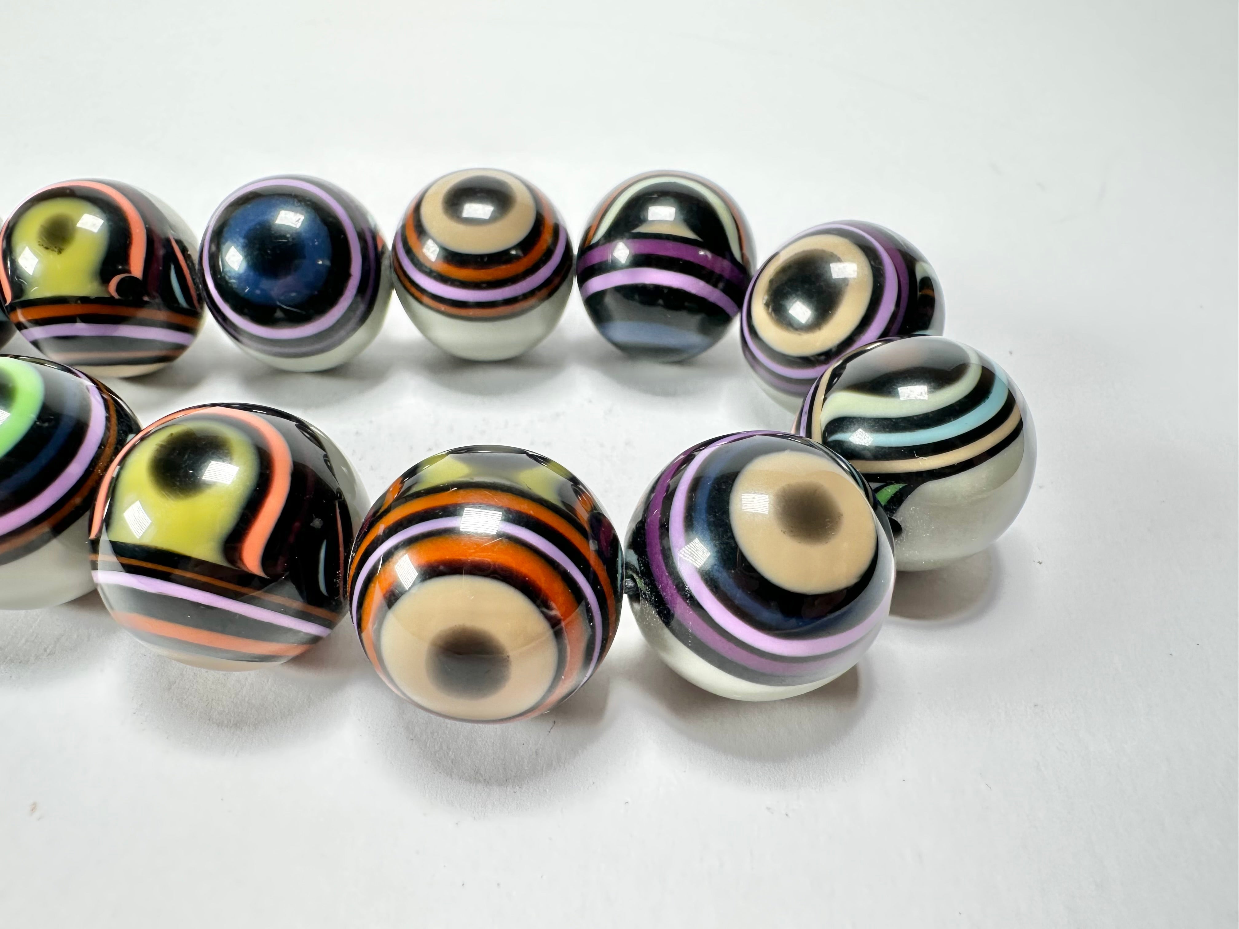 Jackie Brazil "Darning" Grey Swirls Balls With Cat Eyes Choker Resin Necklace ( N3200 )