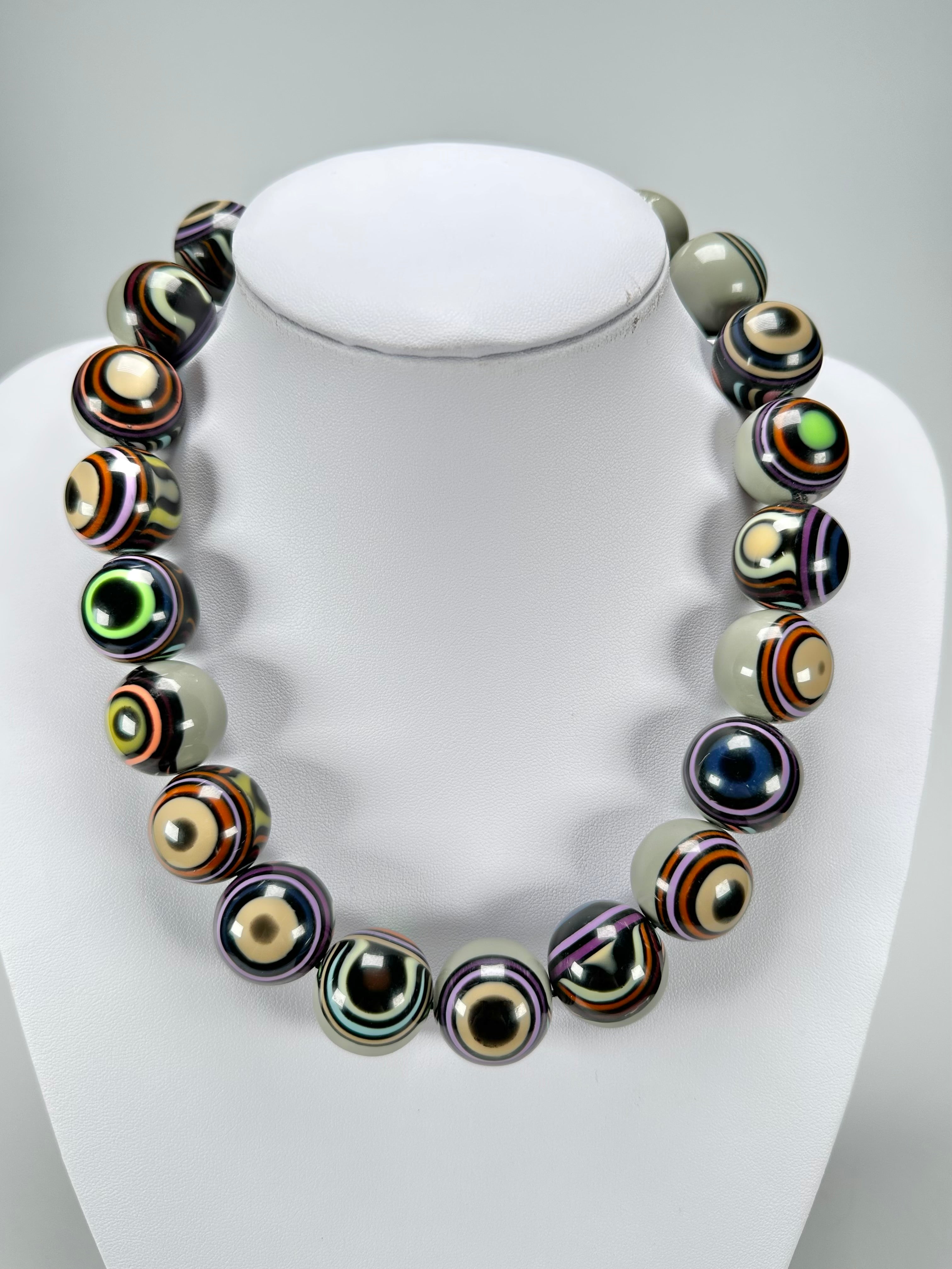 Jackie Brazil "Darning" Grey Swirls Balls With Cat Eyes Choker Resin Necklace ( N3200 )