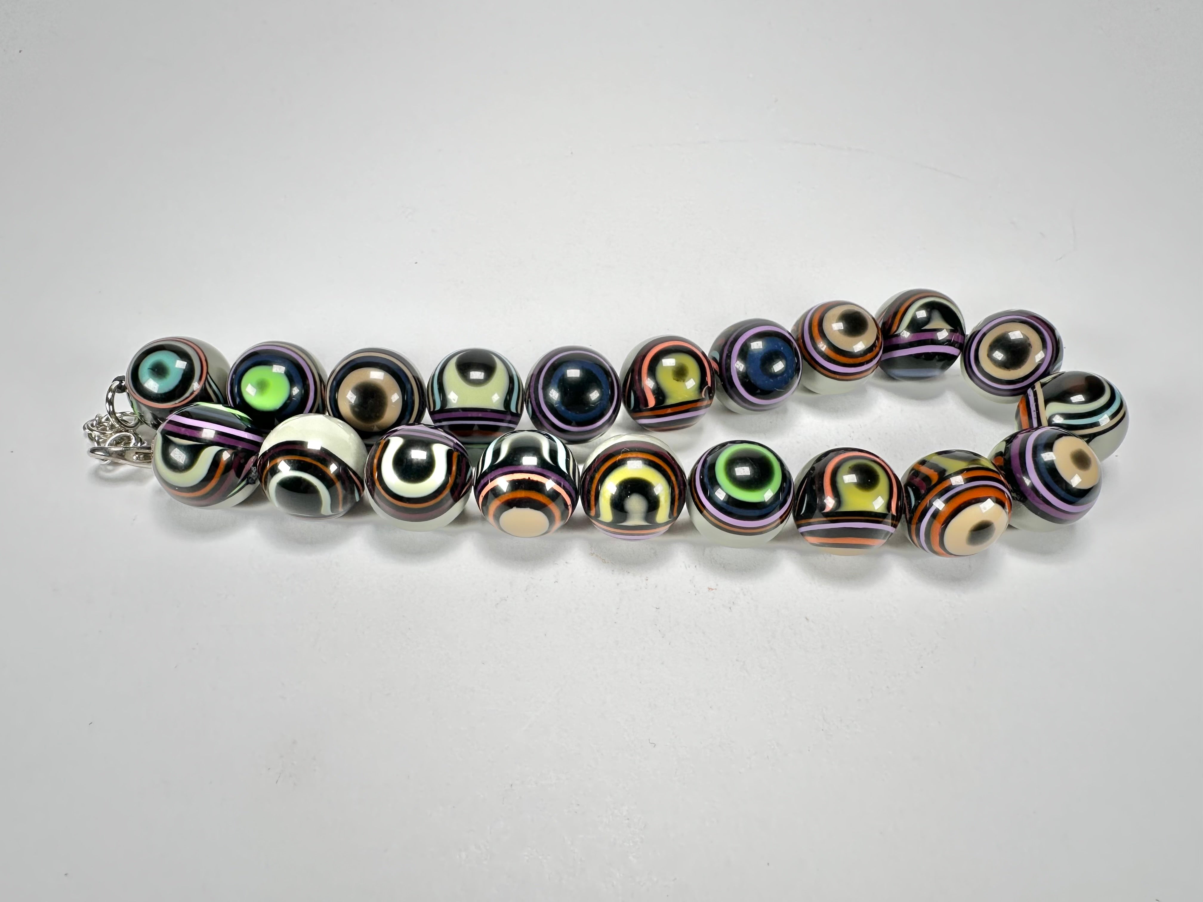 Jackie Brazil "Darning" Grey Swirls Balls With Cat Eyes Choker Resin Necklace ( N3200 )