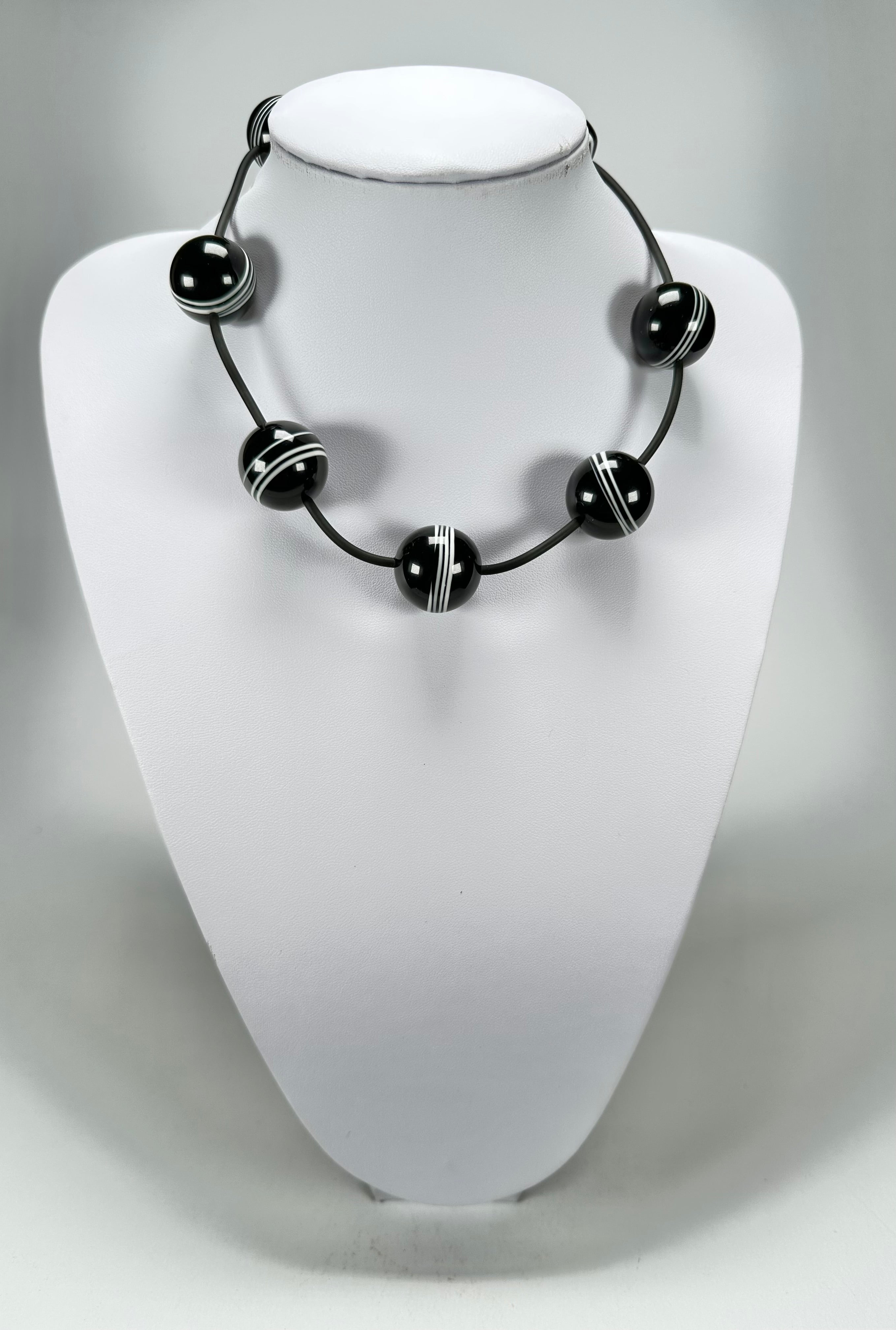 Jackie Brazil "Bar Code" Small Black & White Balls On Cord Resin Necklace ( N2230 )