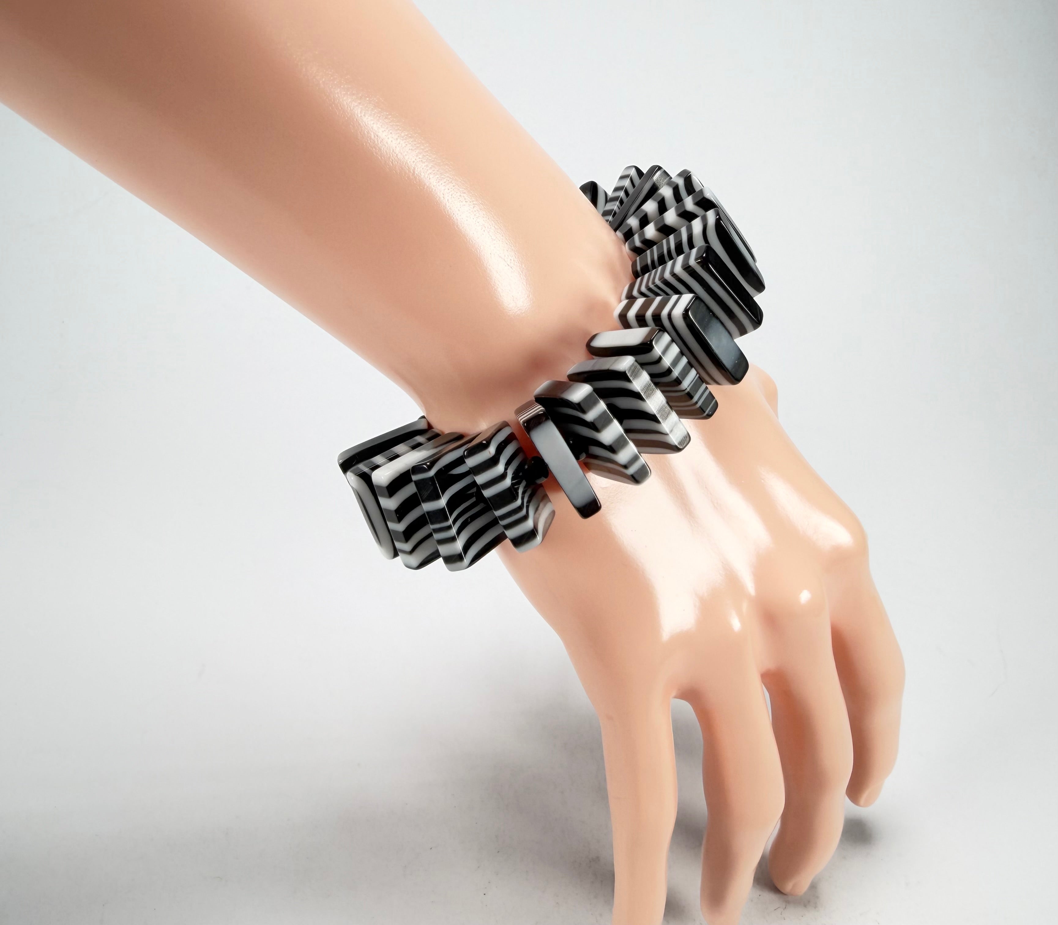 Jackie Brazil "Patricia" Liquorice Squares & Beads Black & White Mix Resin Bracelet ( B0192 )