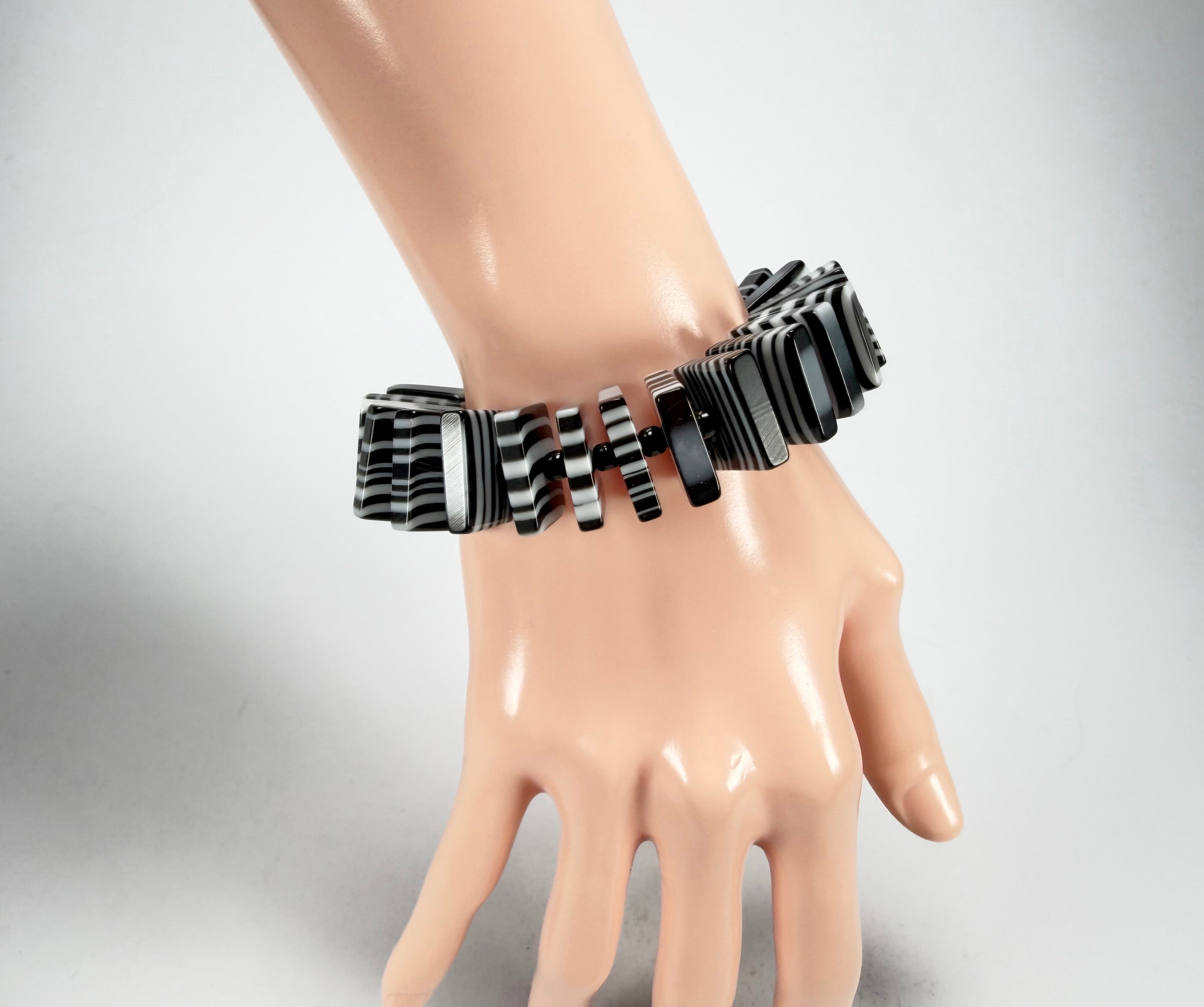 Jackie Brazil "Patricia" Liquorice Squares & Beads Black & White Mix Resin Bracelet ( B0192 )