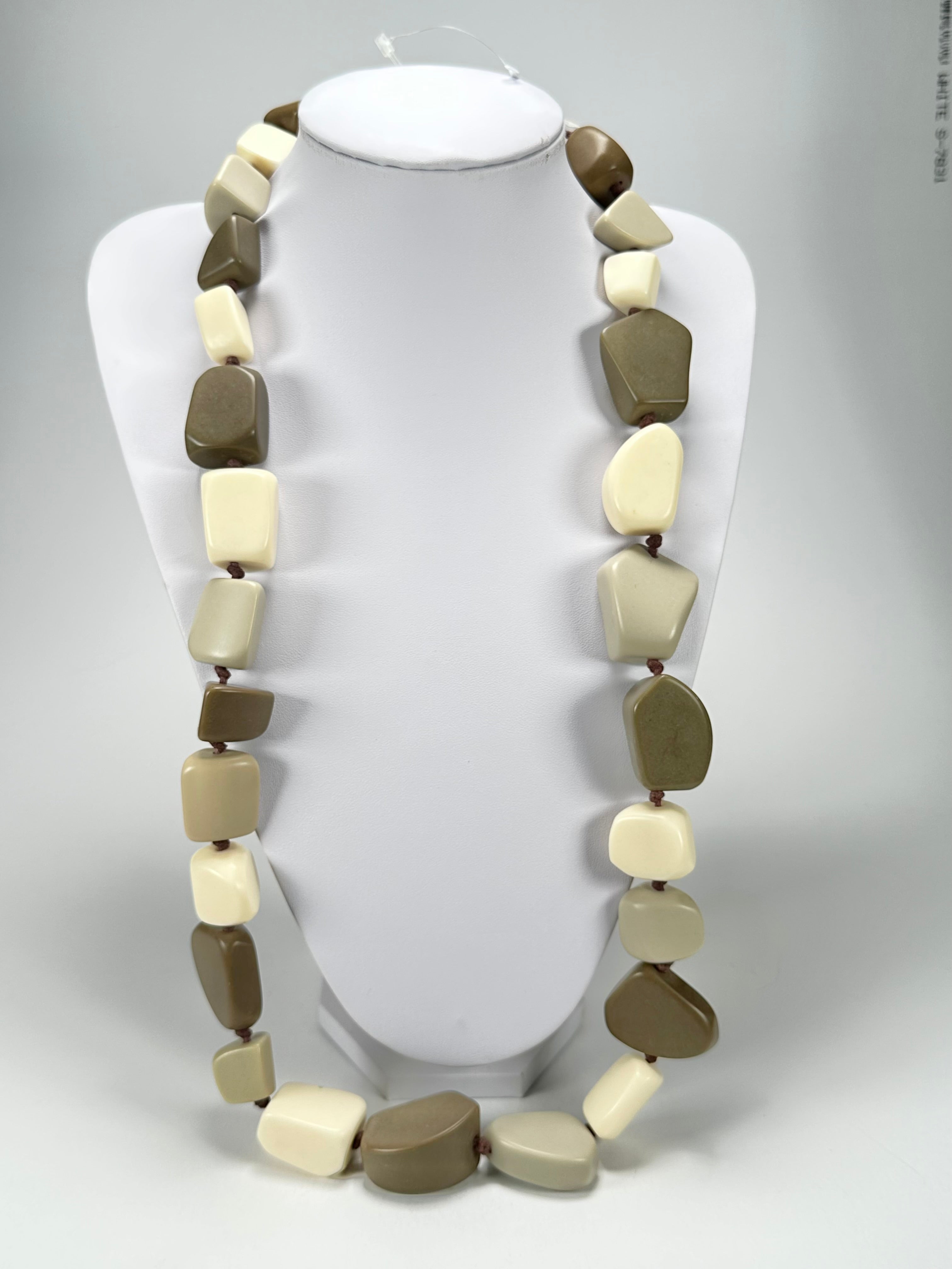 Jackie Brazil "Natural" Boheme Large Stones Long 75cm Resin Necklace ( N0425 )