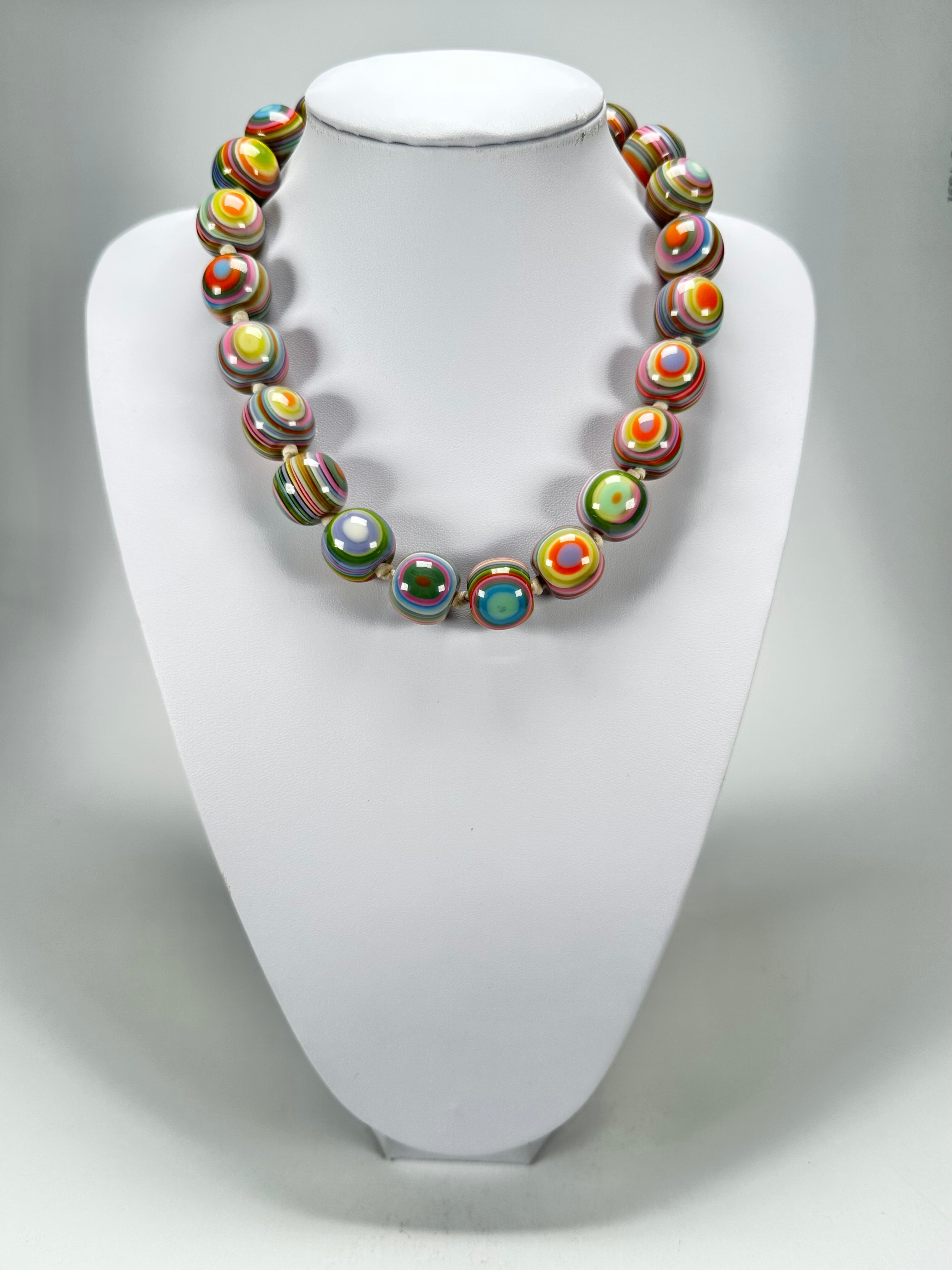 Jackie Brazil "Cat Eyes" Spring Colour Liquorice Balls Resin Necklace 50cm ( N0894 )