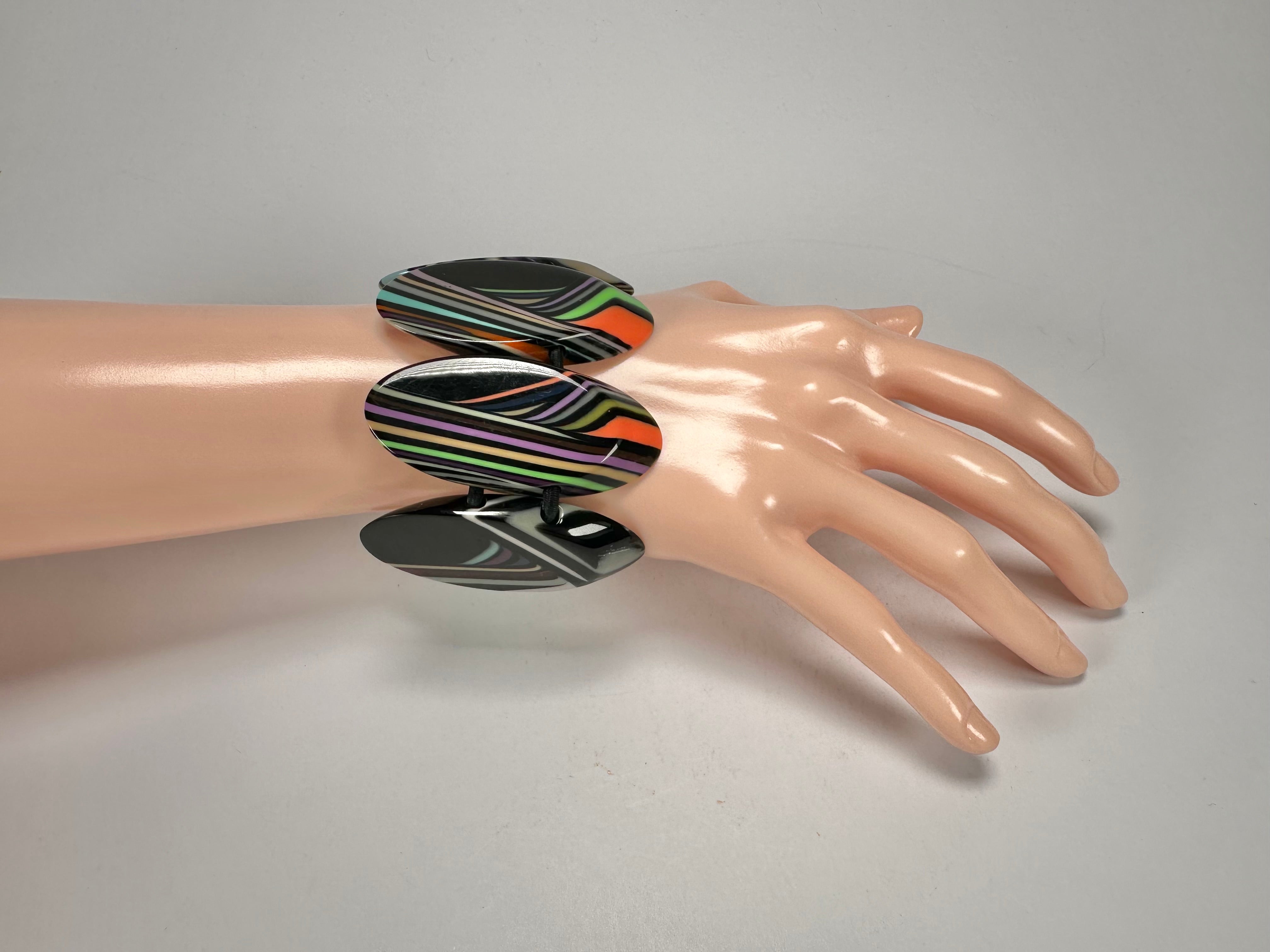 Jackie Brazil "Mouline" Black Swirls 7 Piece Oval Elasticated Bracelet ( B3168 )