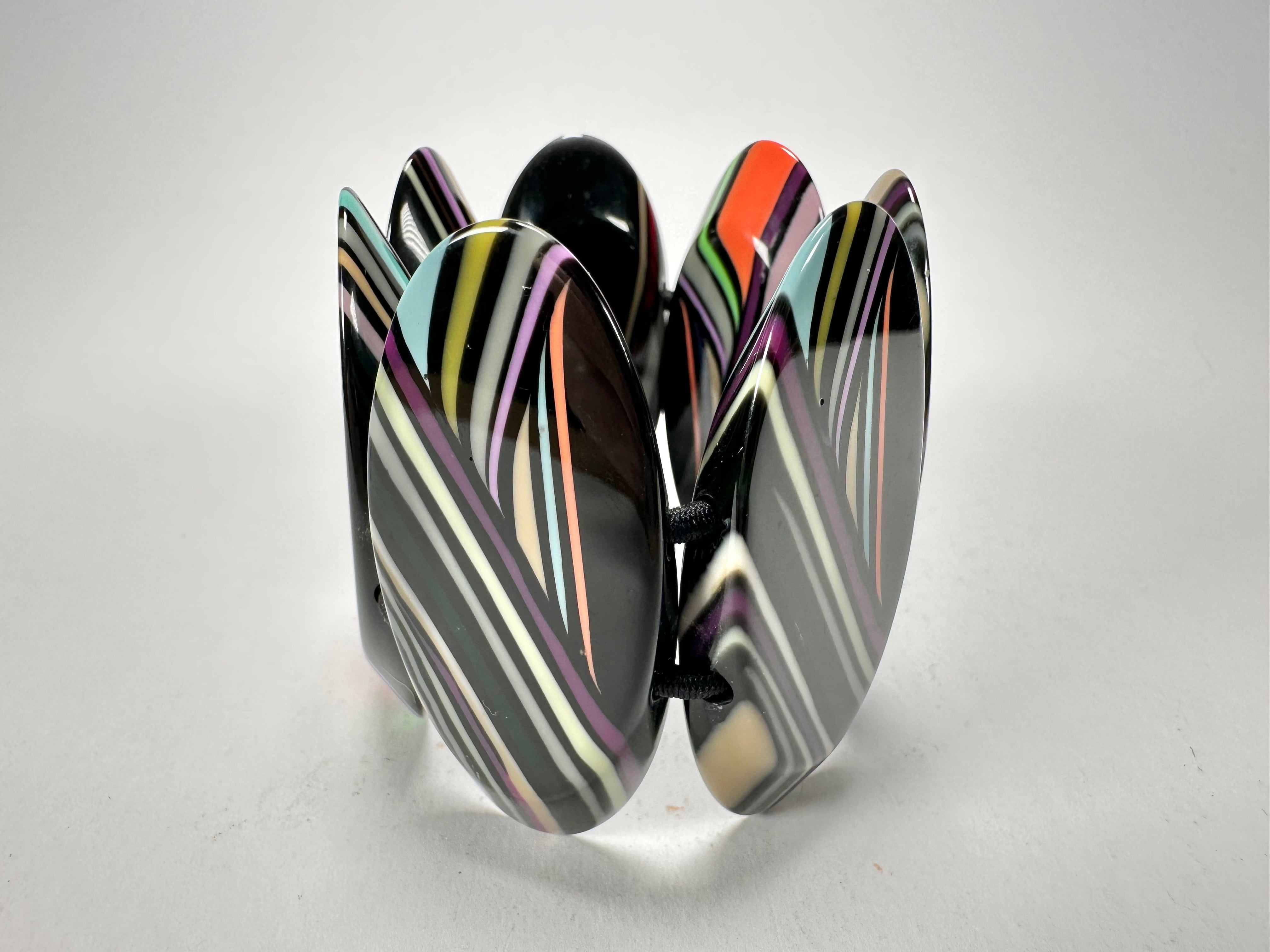 Jackie Brazil "Mouline" Black Swirls 7 Piece Oval Elasticated Bracelet ( B3168 )