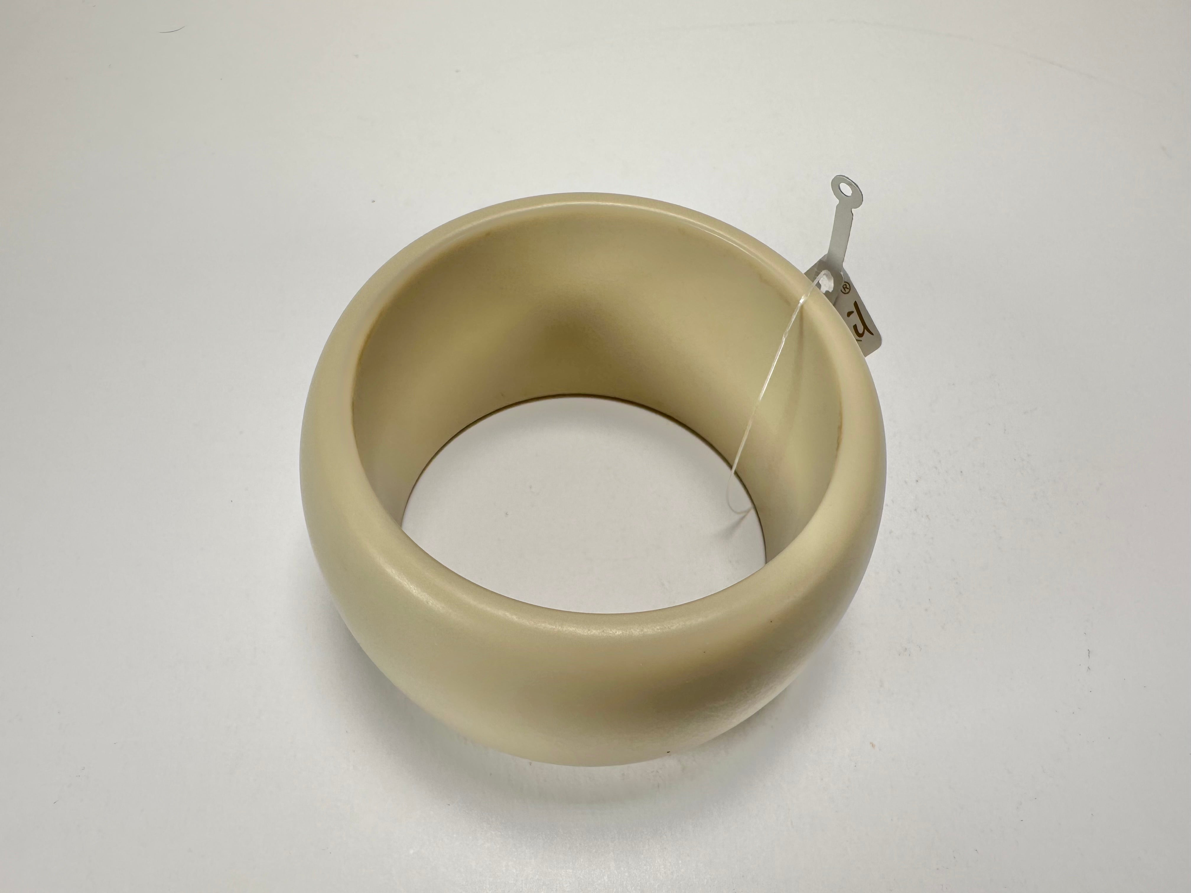 Jackie Brazil "Carmen" Natural Beige Matte 5cm Resin Bangle ( B2500 )