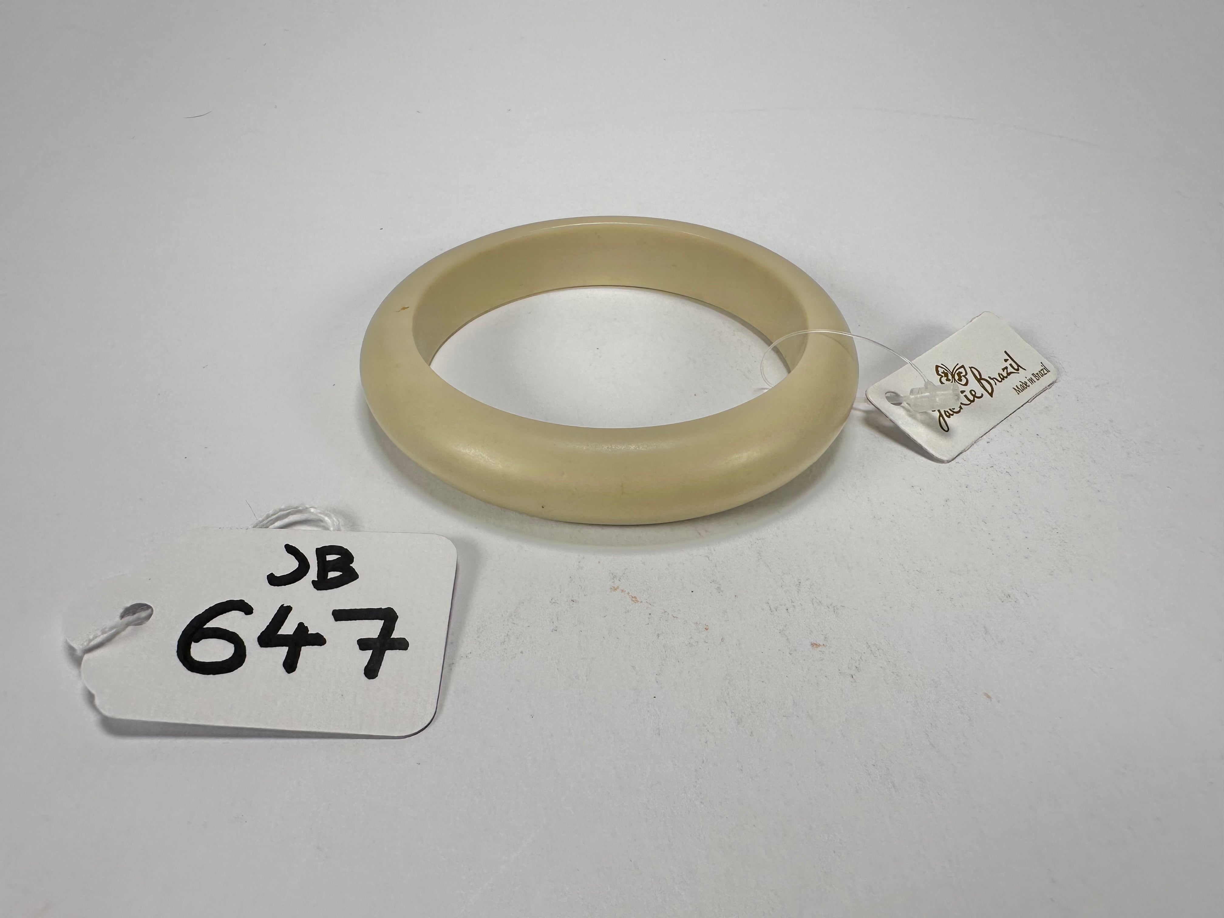 Jackie Brazil "Cushie" Beige Matte Solid Round 1.3cm Bangle ( B0300 )