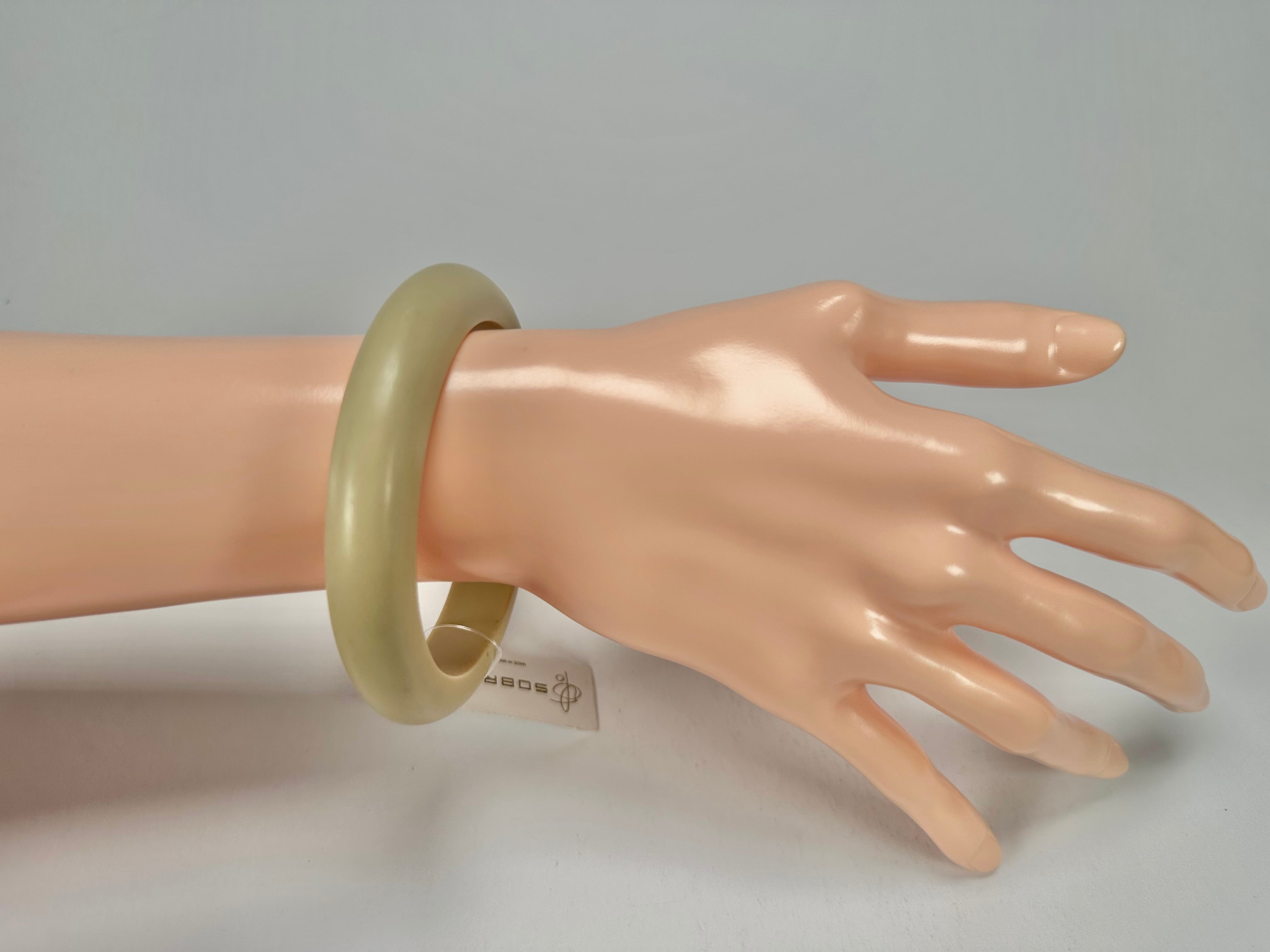Jackie Brazil "Cushie" Beige Matte Solid Round 1.3cm Bangle ( B0300 )